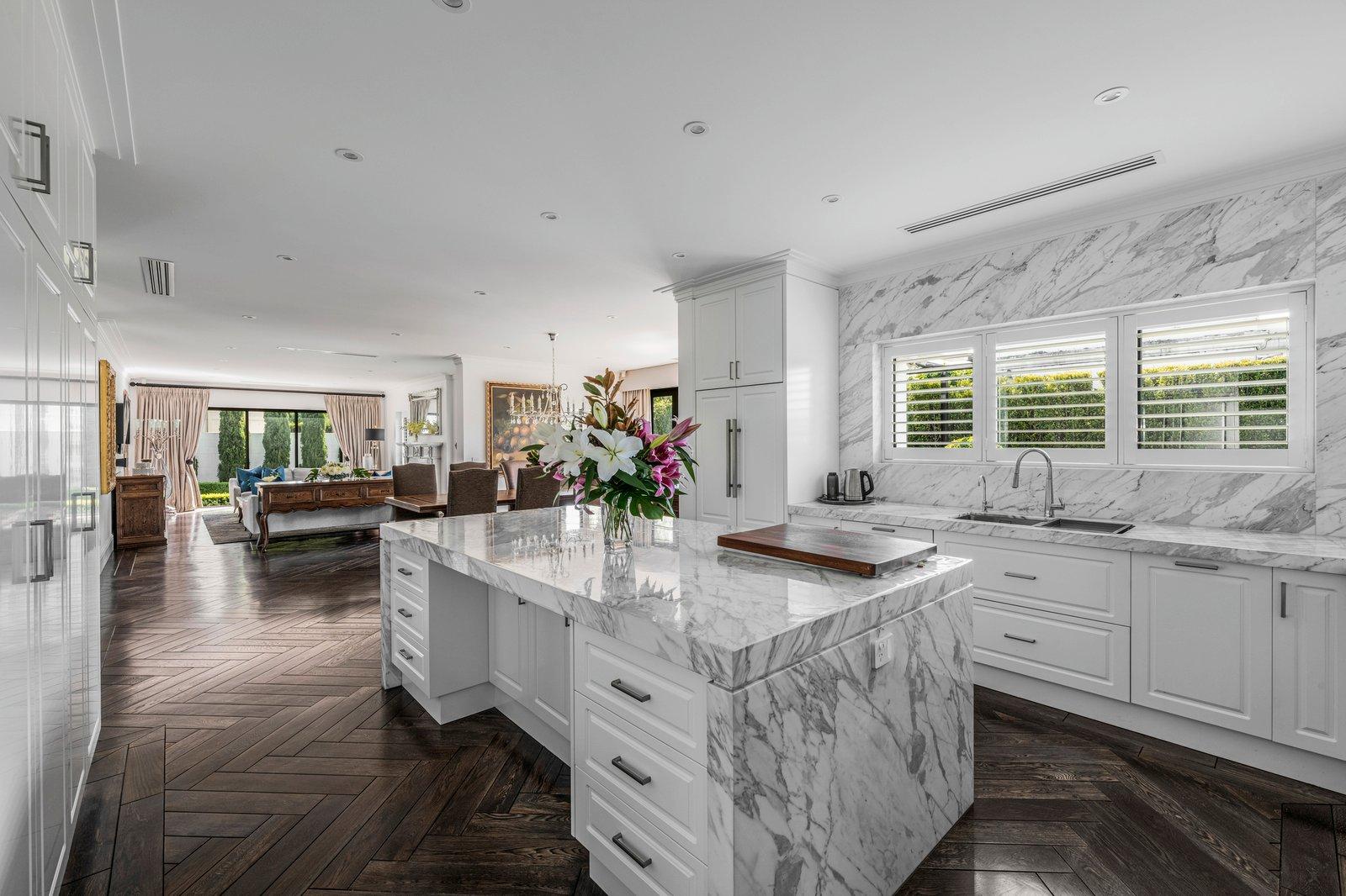 4 Teringa Place, Toorak, 3142