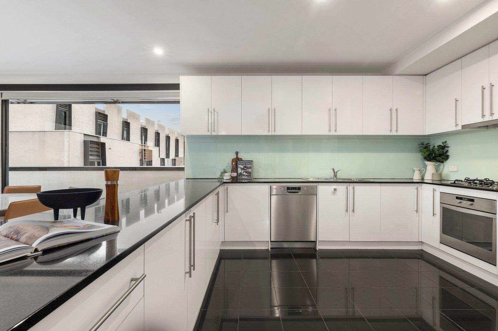 406/2A Montrose Place, Hawthorn East, 3123