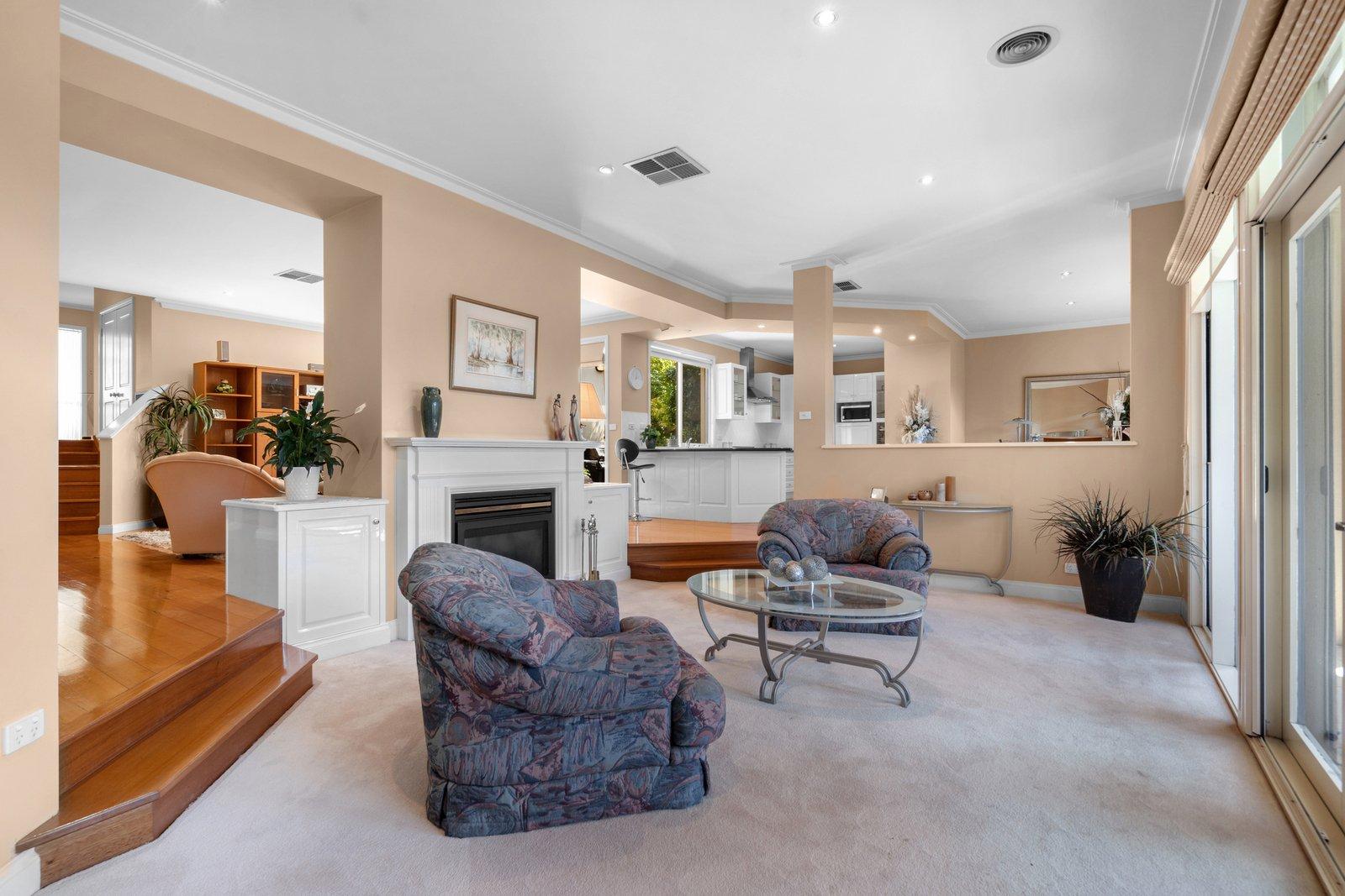 43 St John Circle, Chirnside Park, 3116