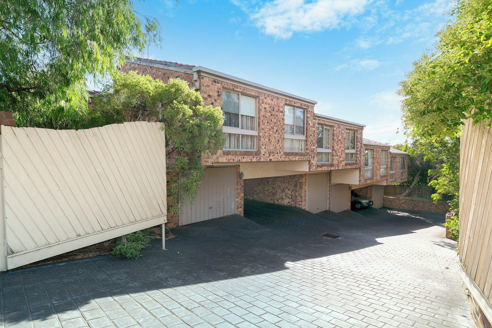 4/74 Williamsons Road, Doncaster, 3108