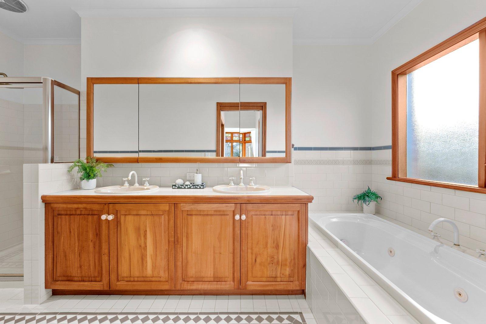 49 Kennealy Street, Surrey Hills, 3127