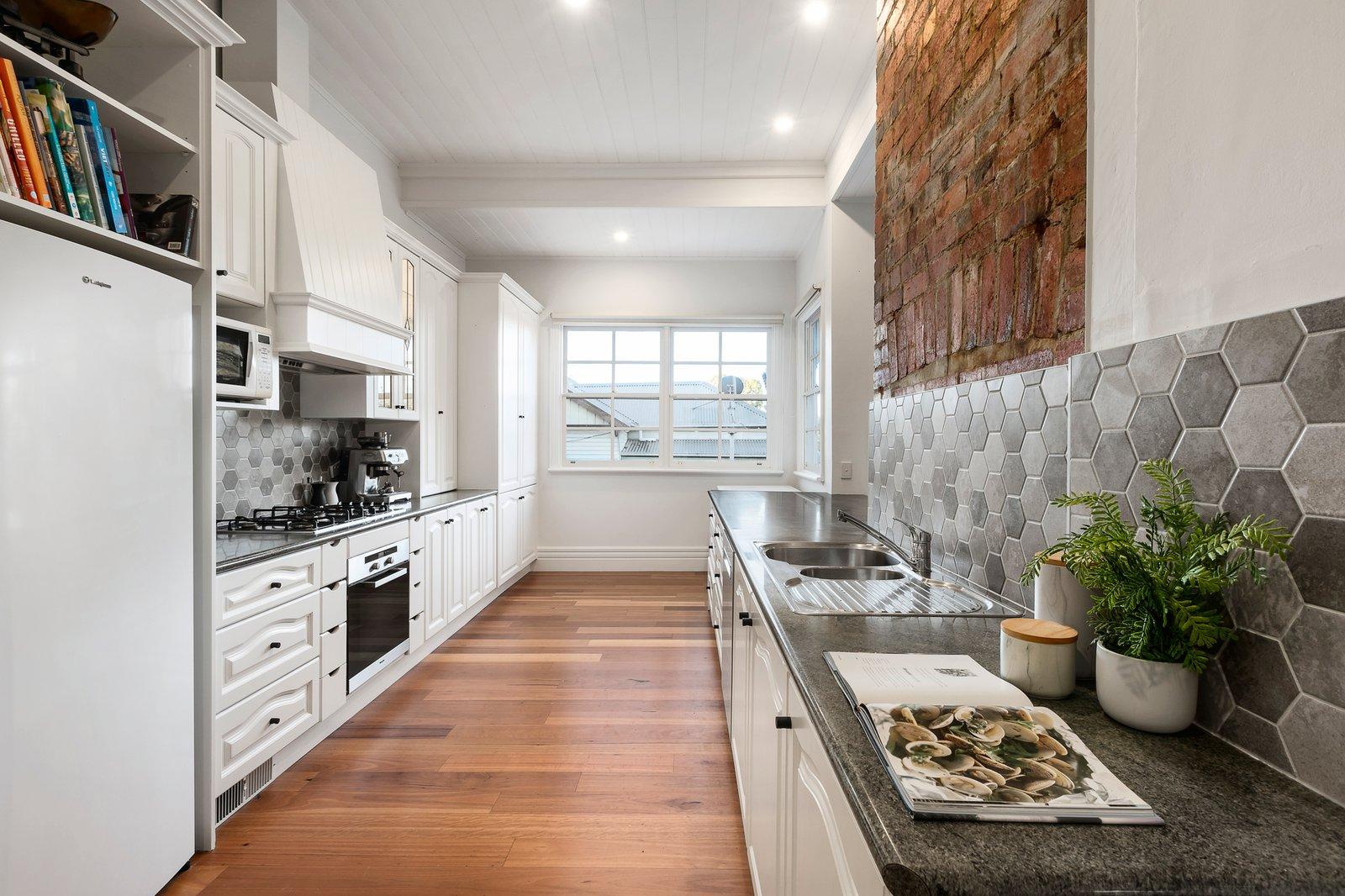 5 Essex Road, Surrey Hills, 3127