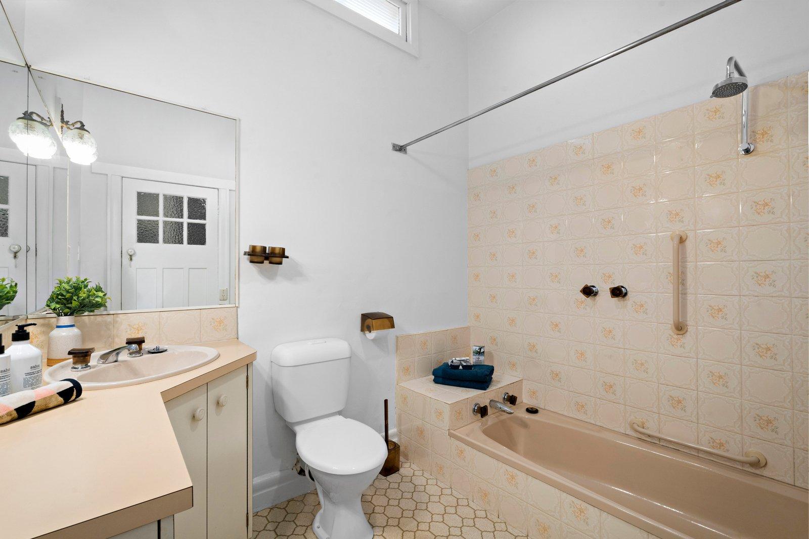 5 Hillside Avenue, Glen Iris, 3146