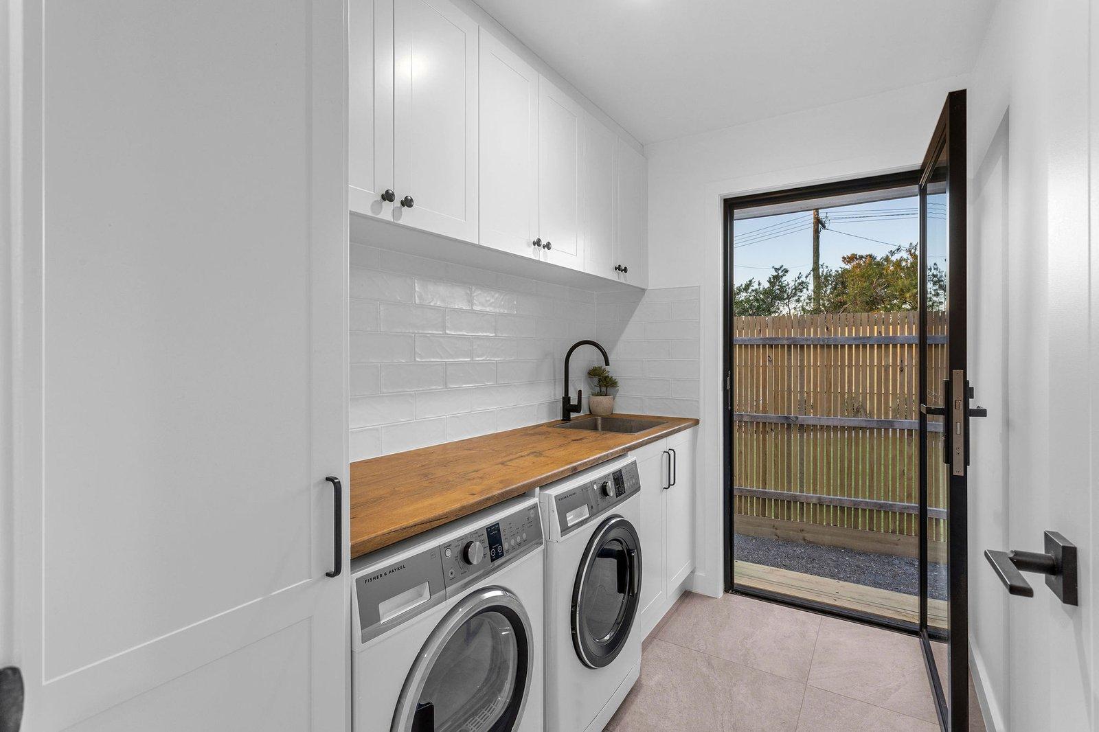 6 Pembroke Drive, Somerville, 3912