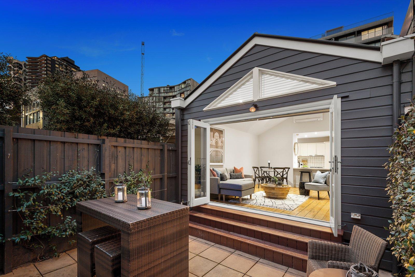 72 Palmerston Crescent, South Melbourne, 3205