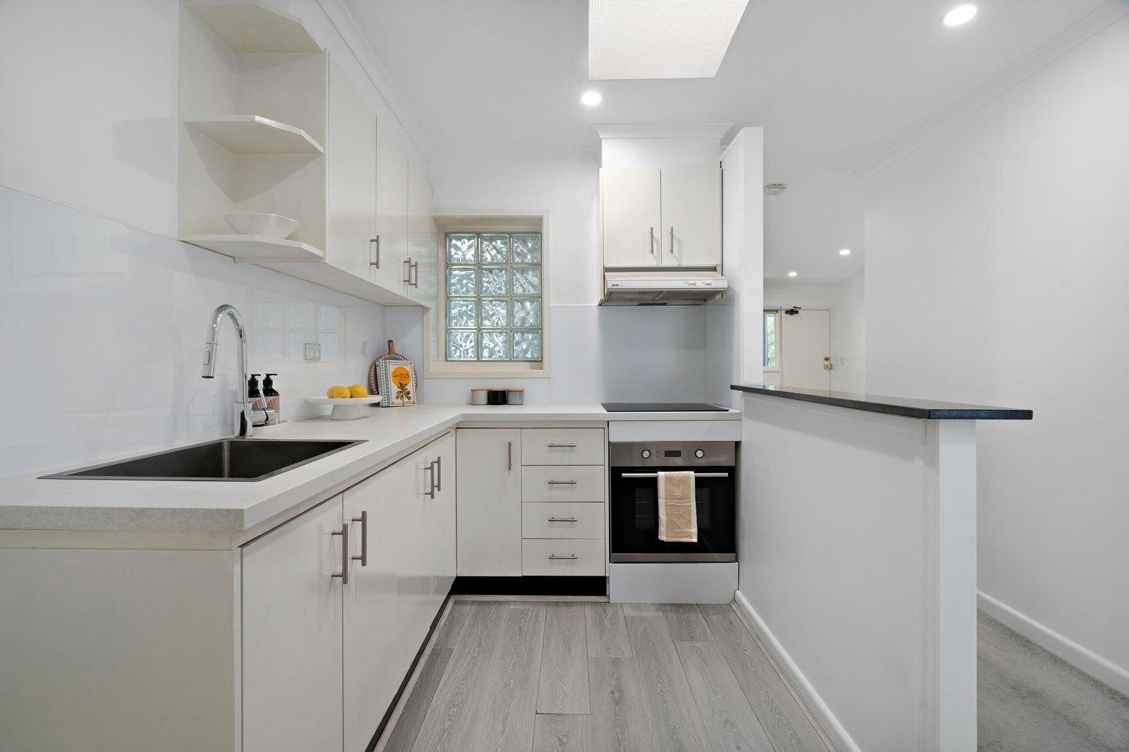 7/4 Yorston Court, Elsternwick, 3185