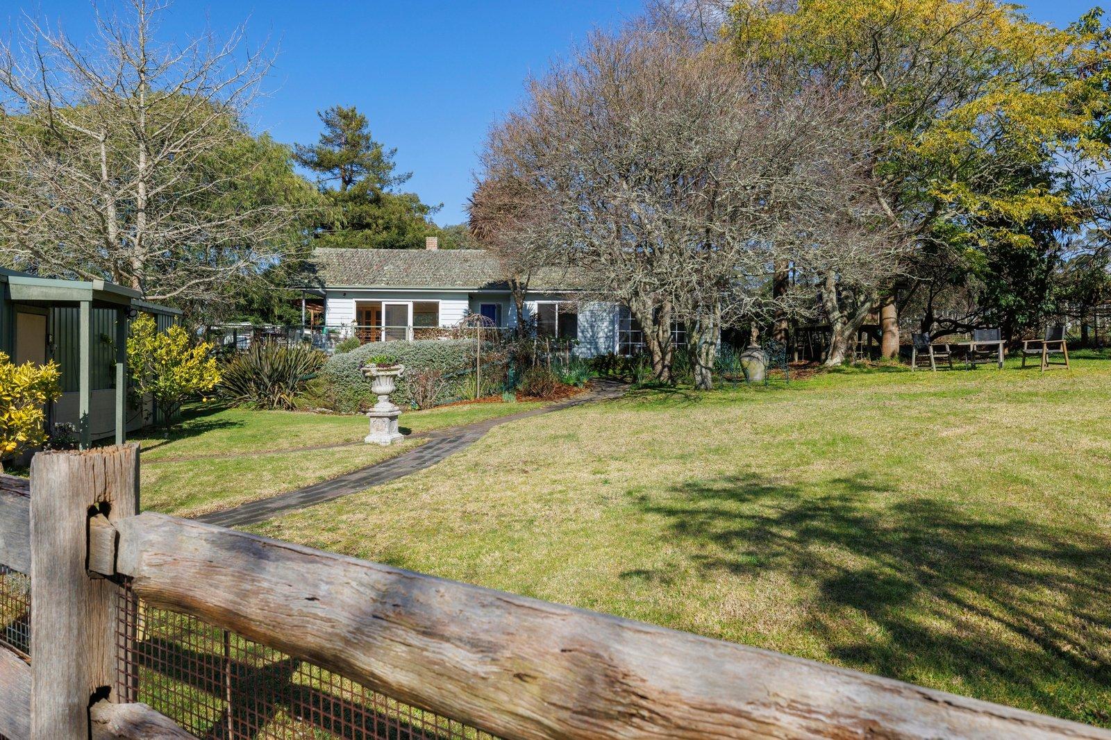 75 Arthurs Seat Road, Red Hill, 3937