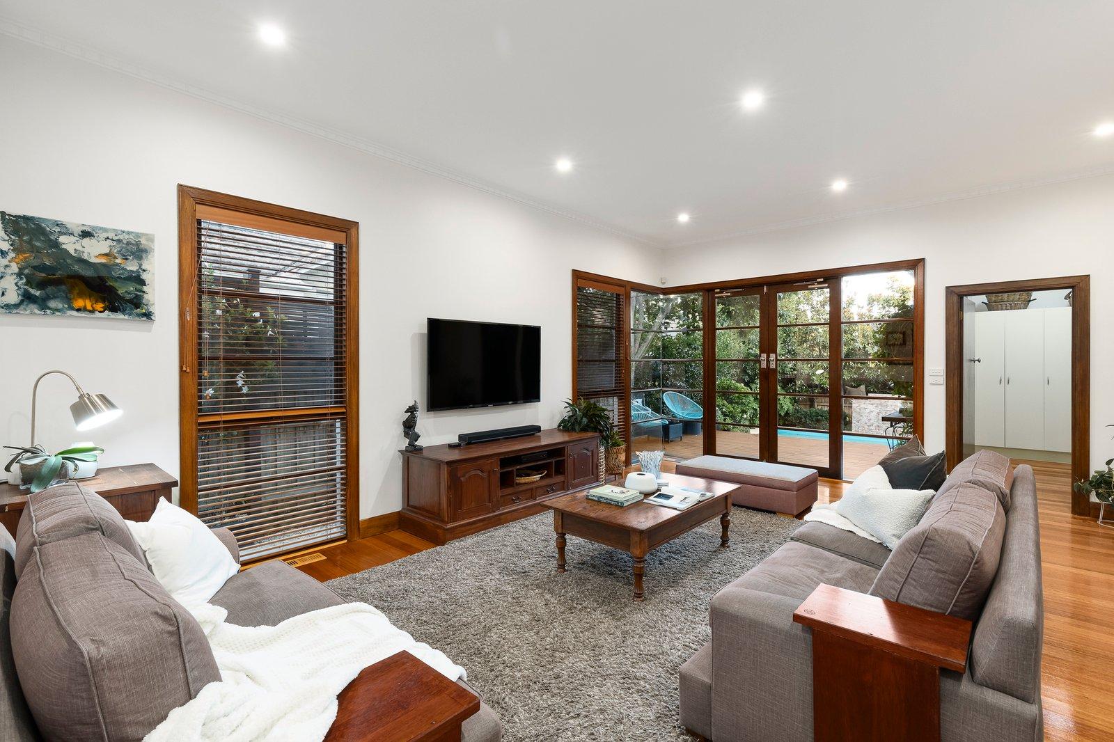 87 Victoria Crescent, Mont Albert, 3127