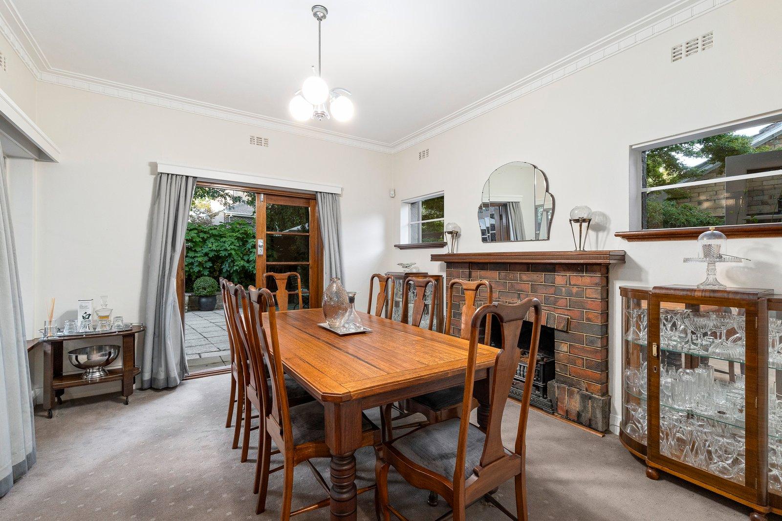 87 Victoria Crescent, Mont Albert, 3127