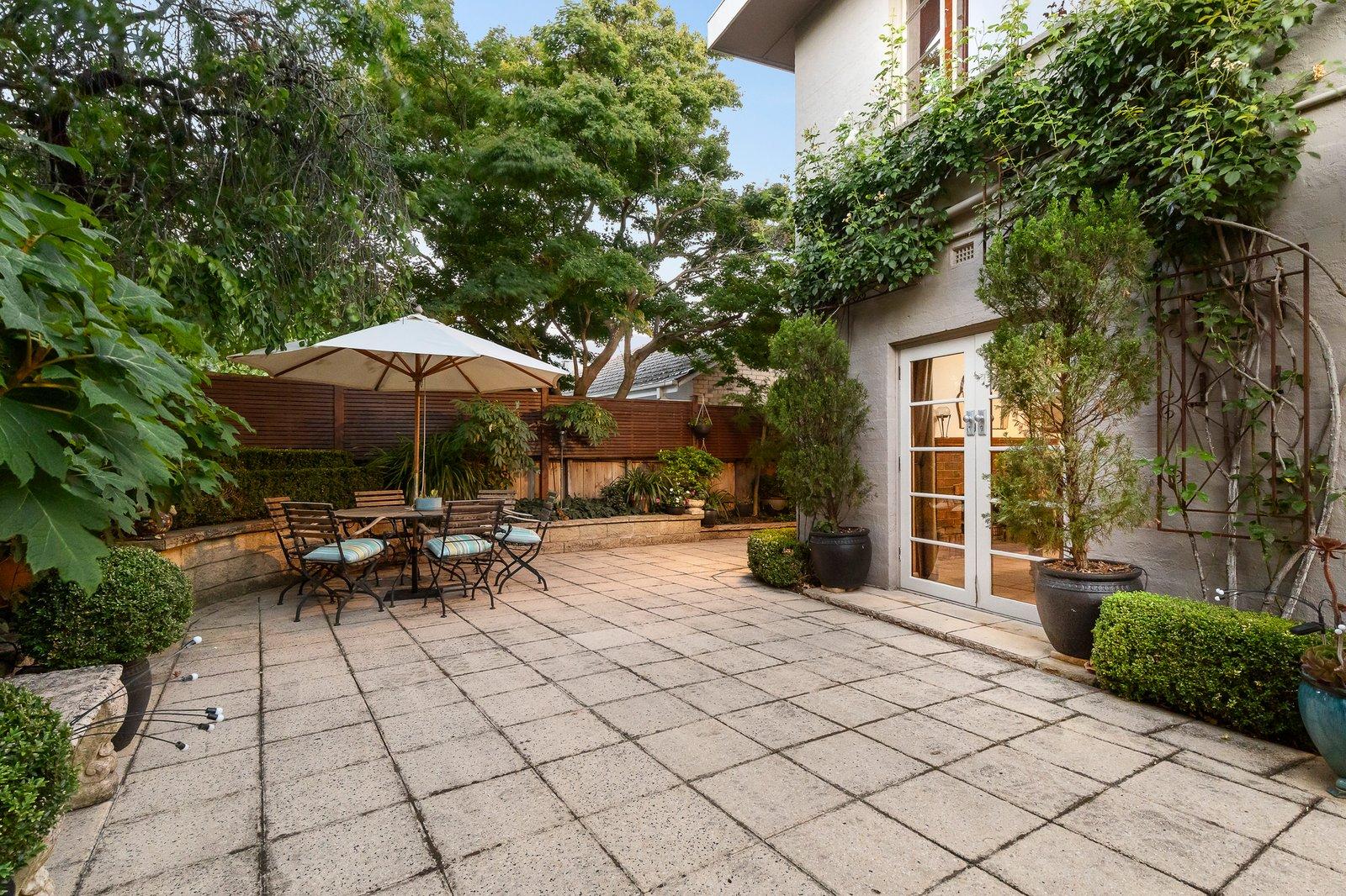 87 Victoria Crescent, Mont Albert, 3127