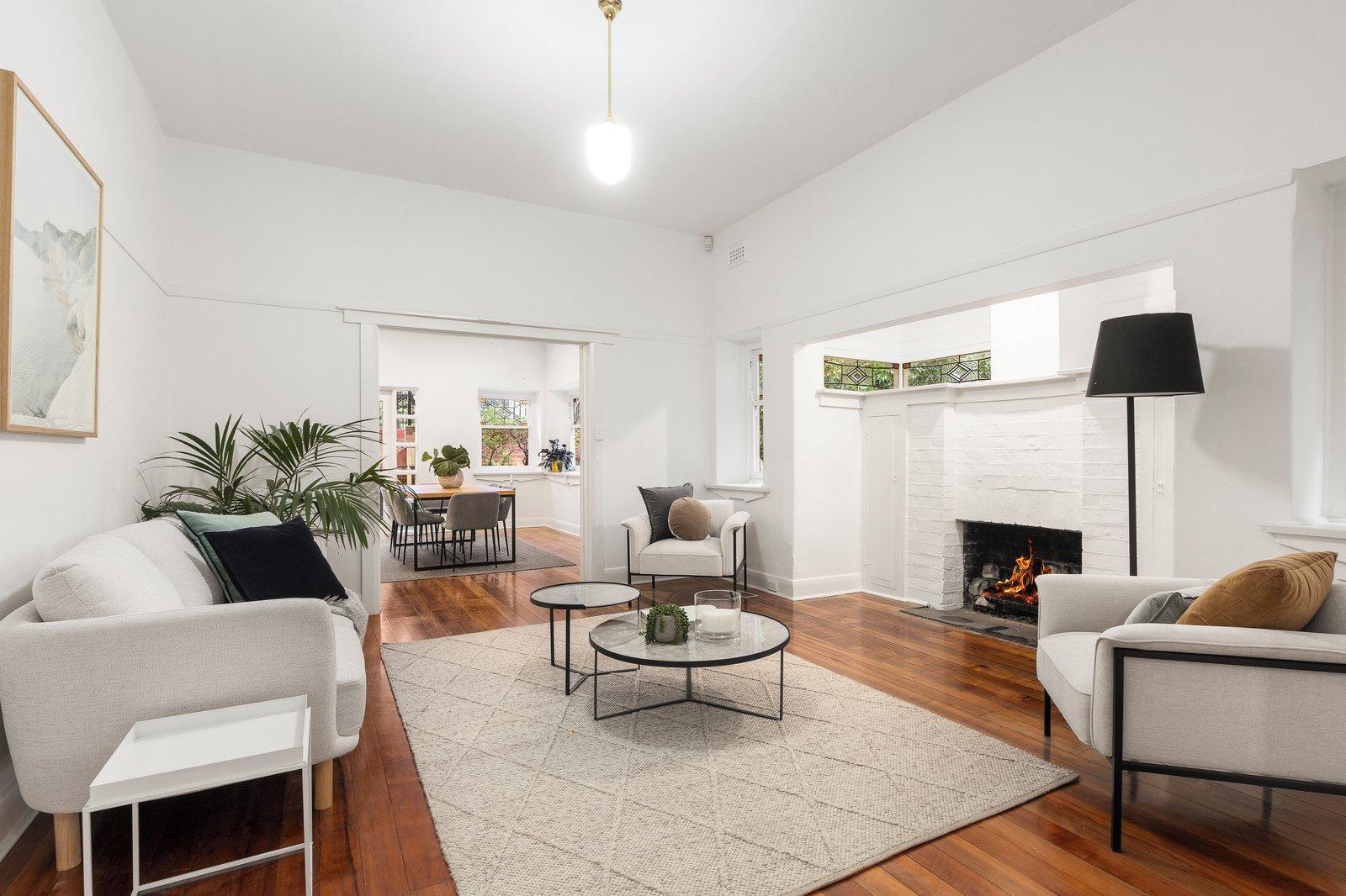 9 Great Valley Road, Glen Iris, 3146