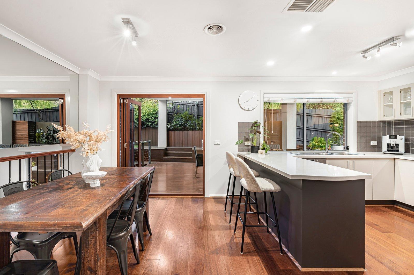 1 Regency Terrace, Warranwood, 3134