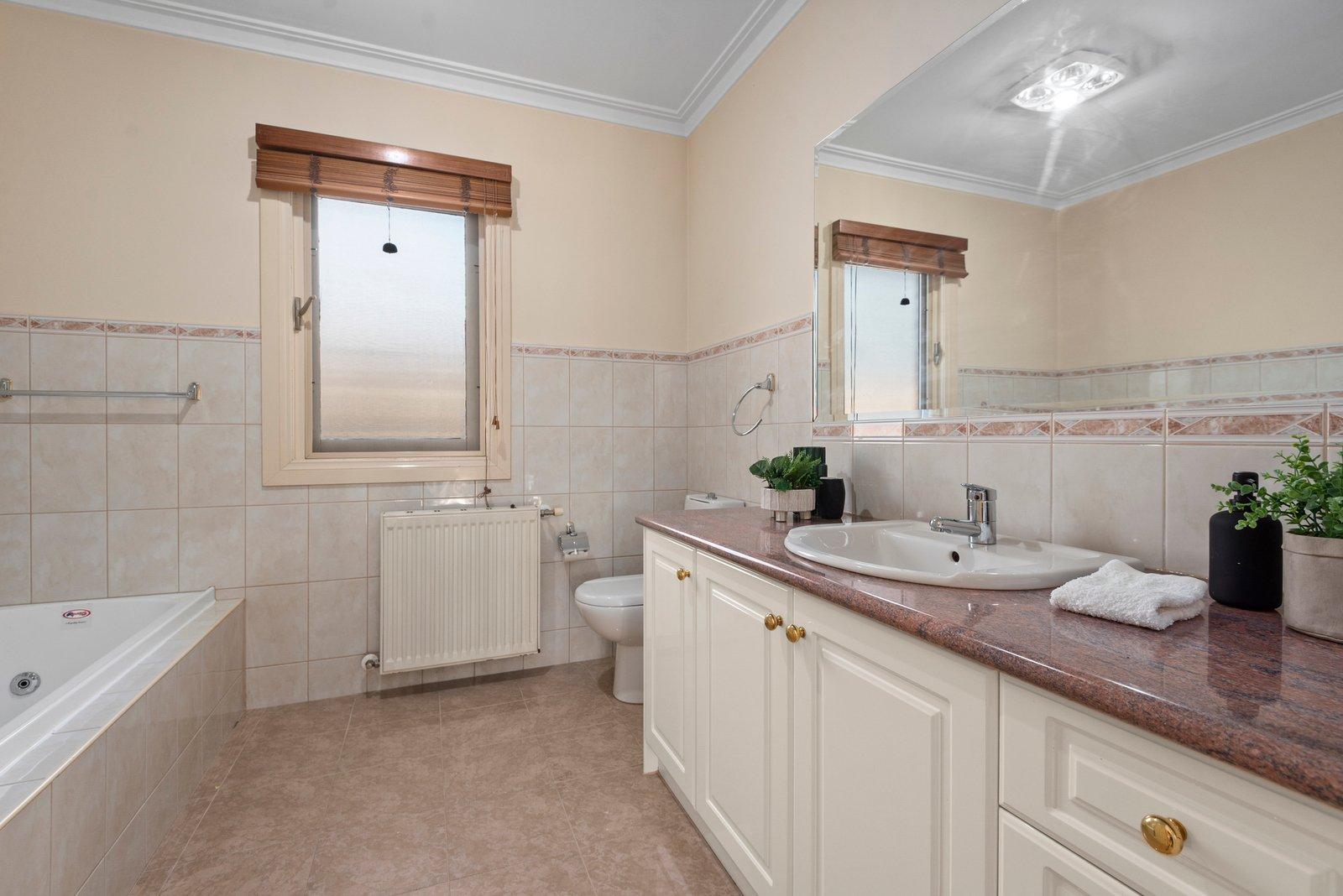 1 Tonkin Avenue, Balwyn, 3103