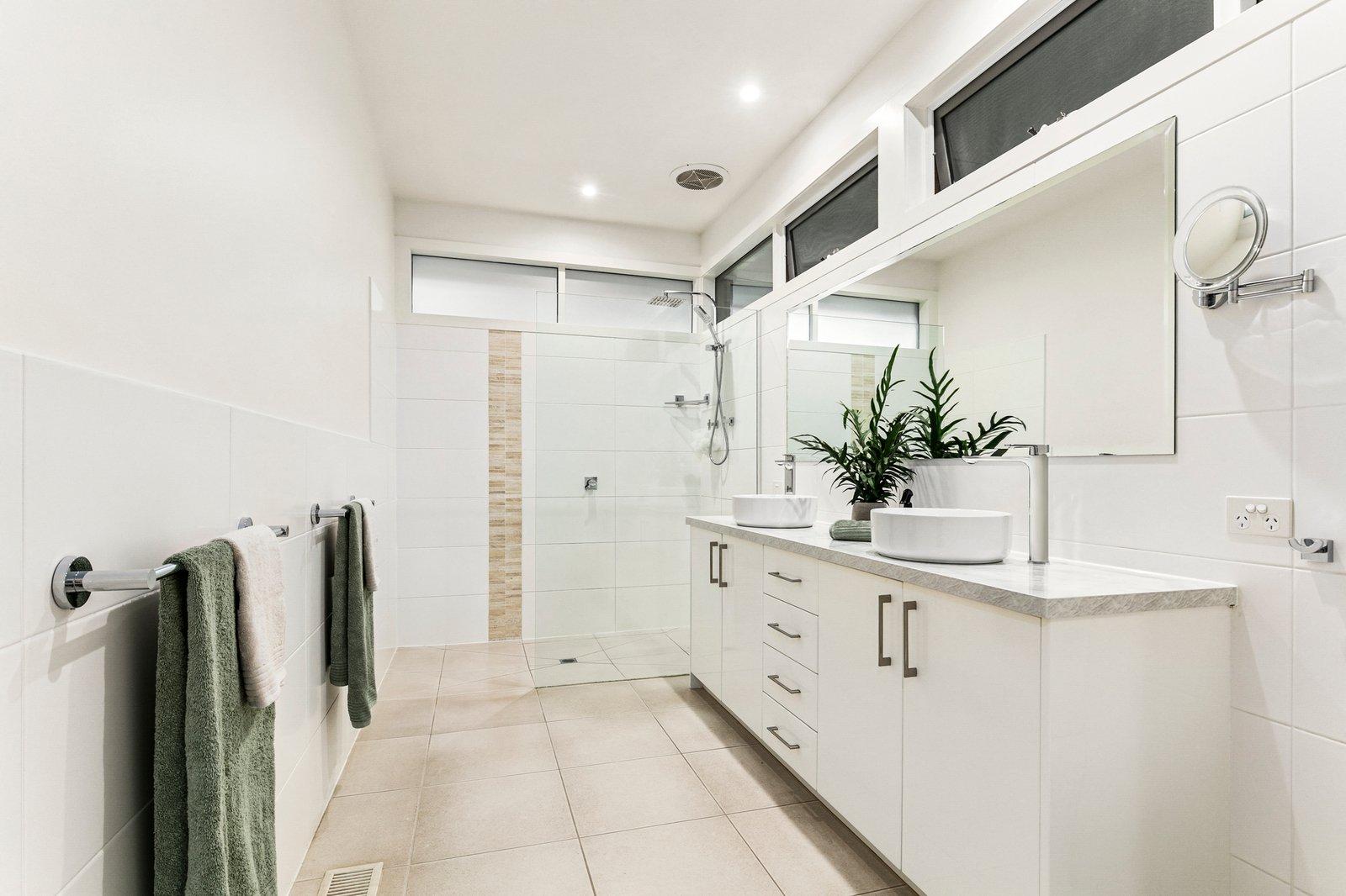 1 Wisteria Way, Warranwood, 3134