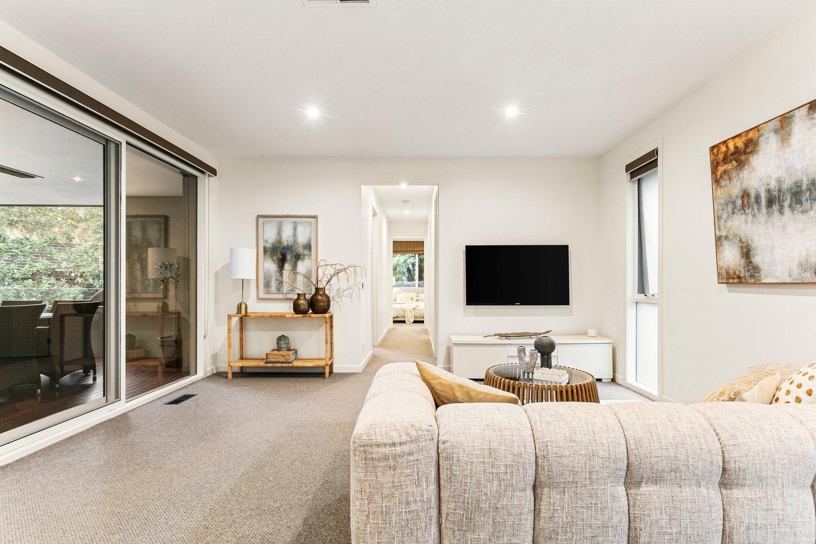 1 Wisteria Way, Warranwood, 3134