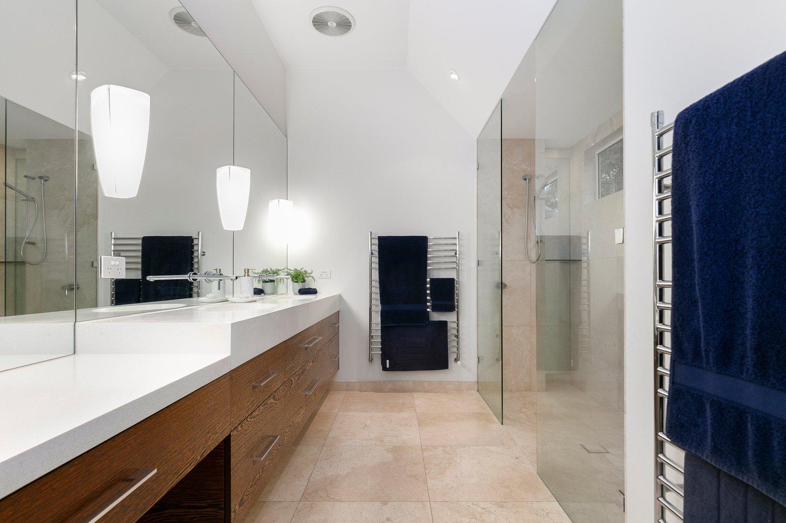 10 Acacia Avenue, Blackburn, 3130