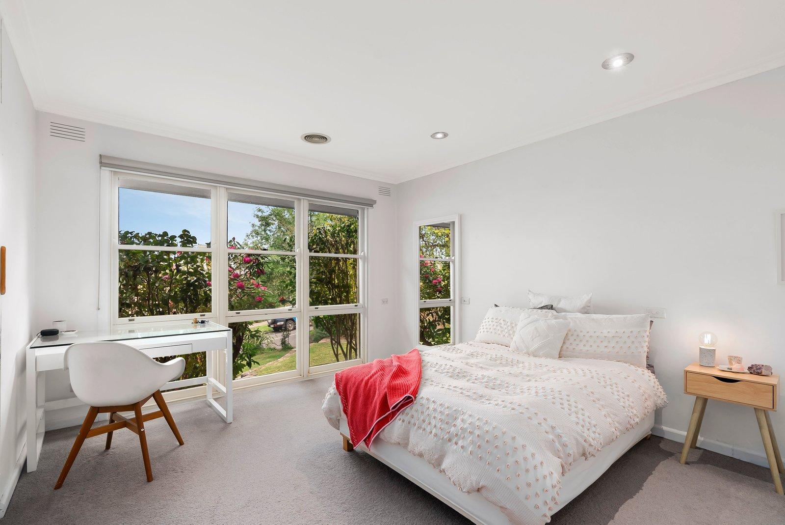 10 Beauview Parade, Ivanhoe East, 3079