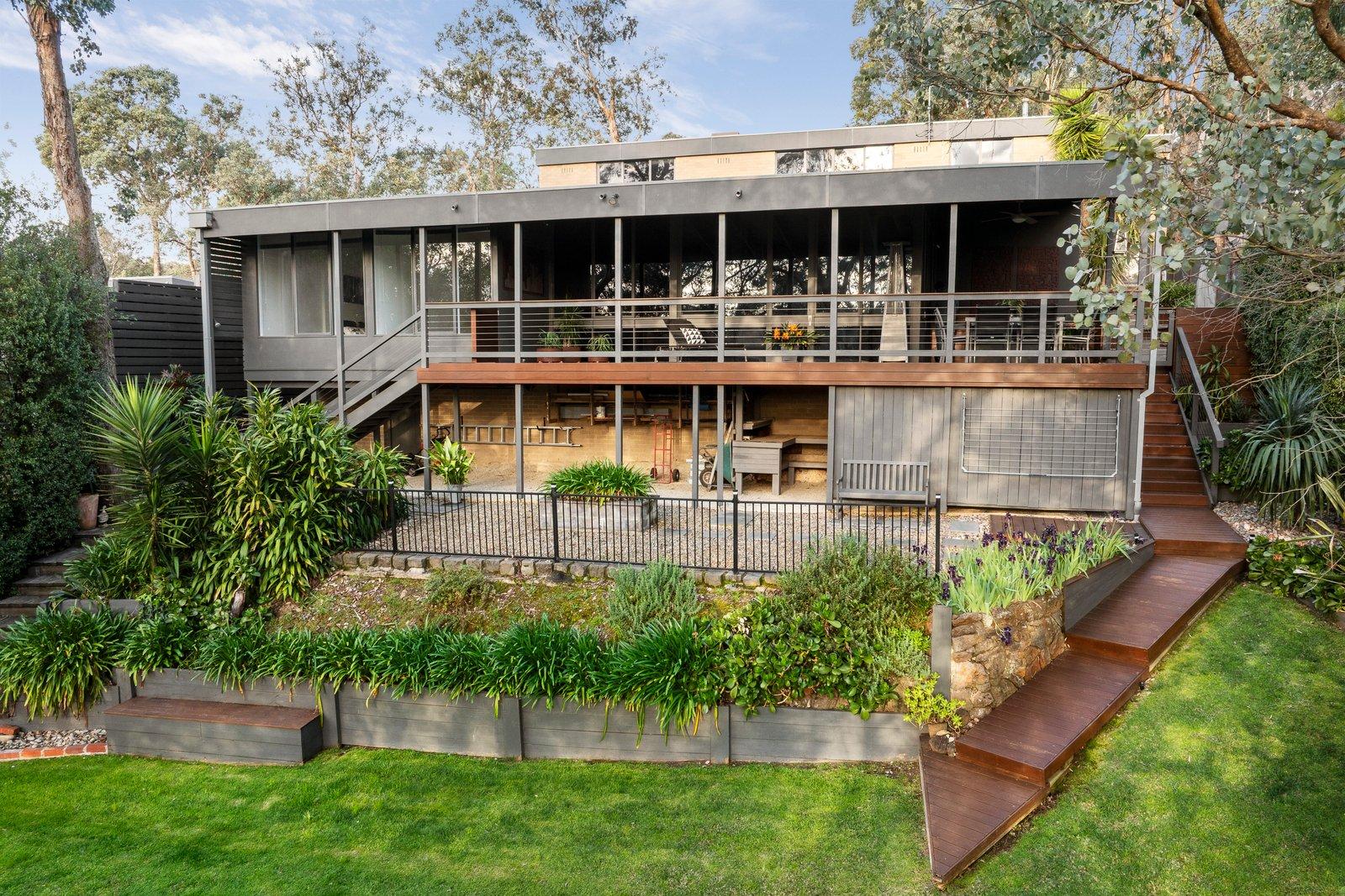 10 Betton Crescent, Warrandyte, 3113