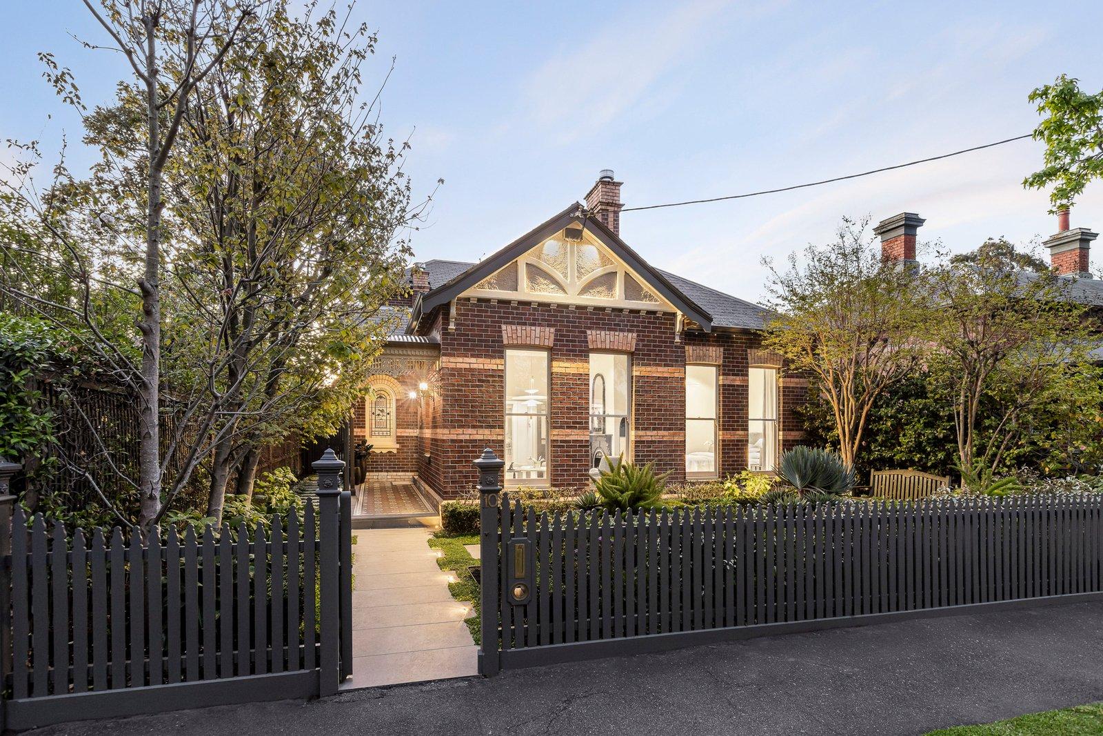 10 Russell Street, Camberwell, 3124