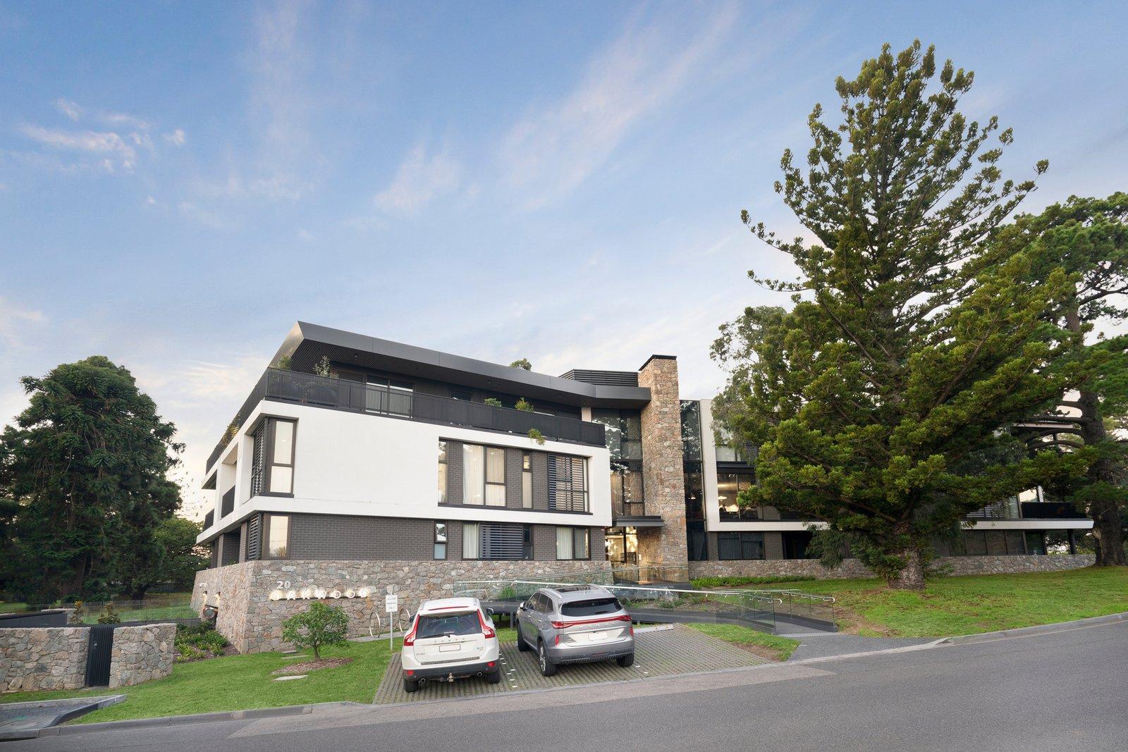 102/20 Main Drive, Kew, 3101