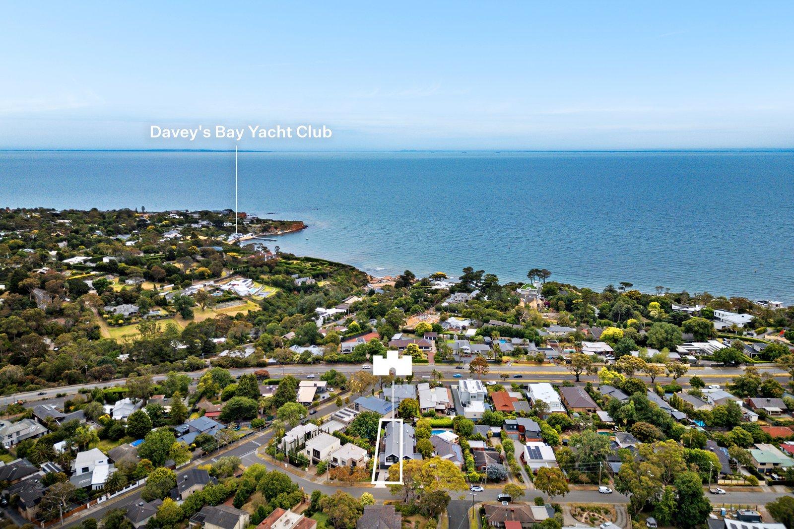 1/1 McComb Boulevard, Frankston South, 3199