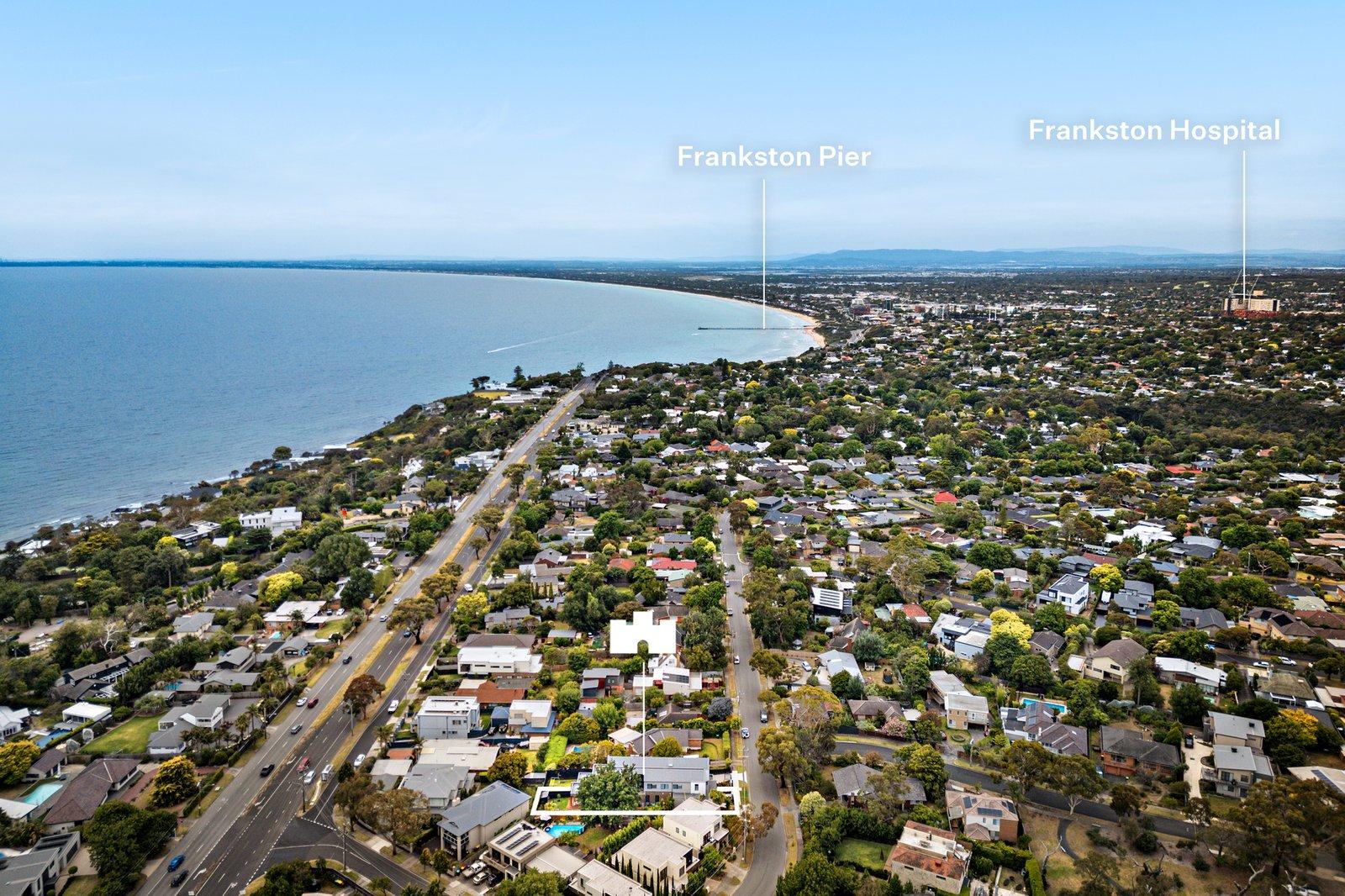 1/1 McComb Boulevard, Frankston South, 3199