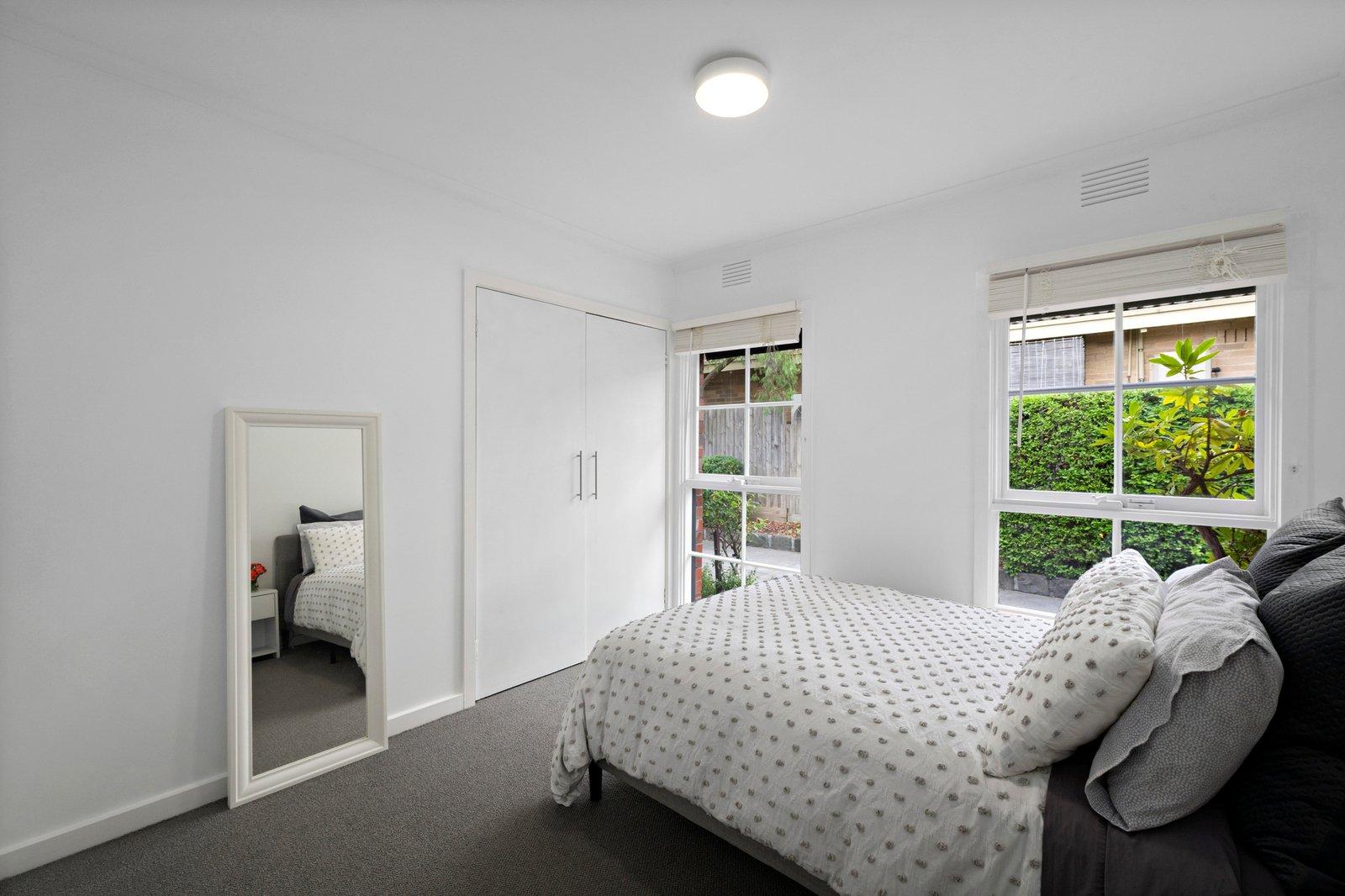 1/12 Peace Street, Glen Iris, 3146