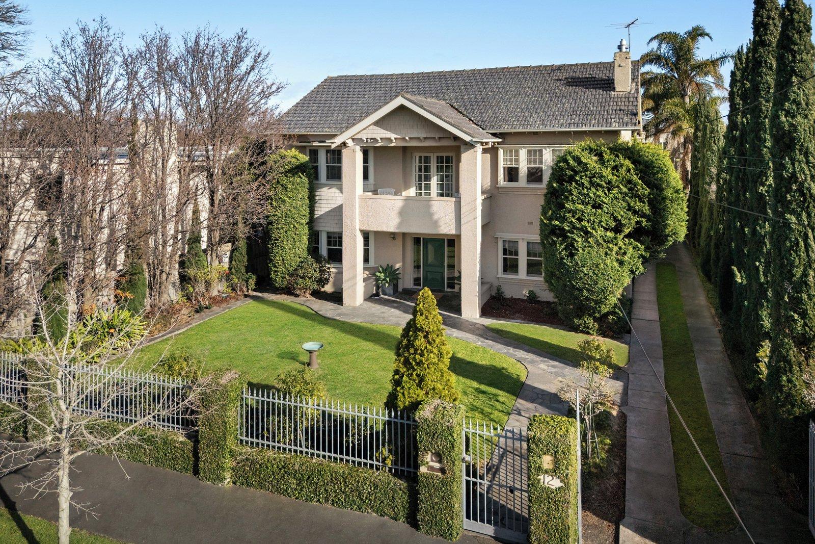 12 Holmwood Avenue, Brighton, 3186