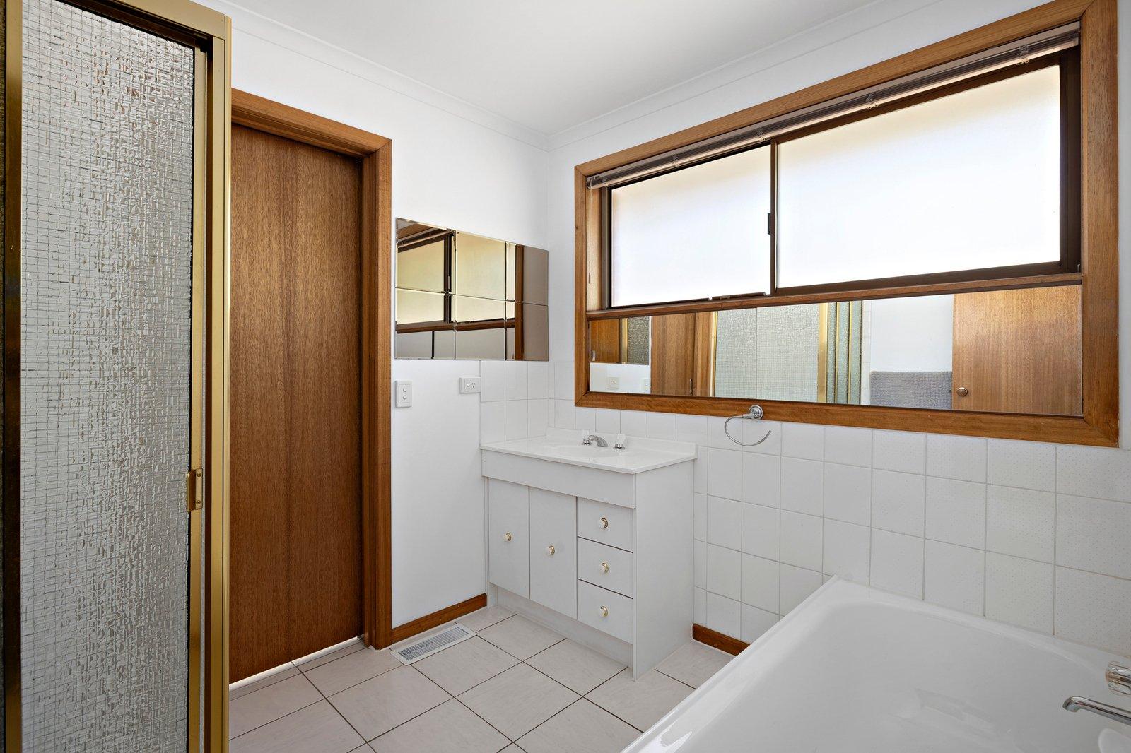 12 Rainier Avenue, Dromana, 3936