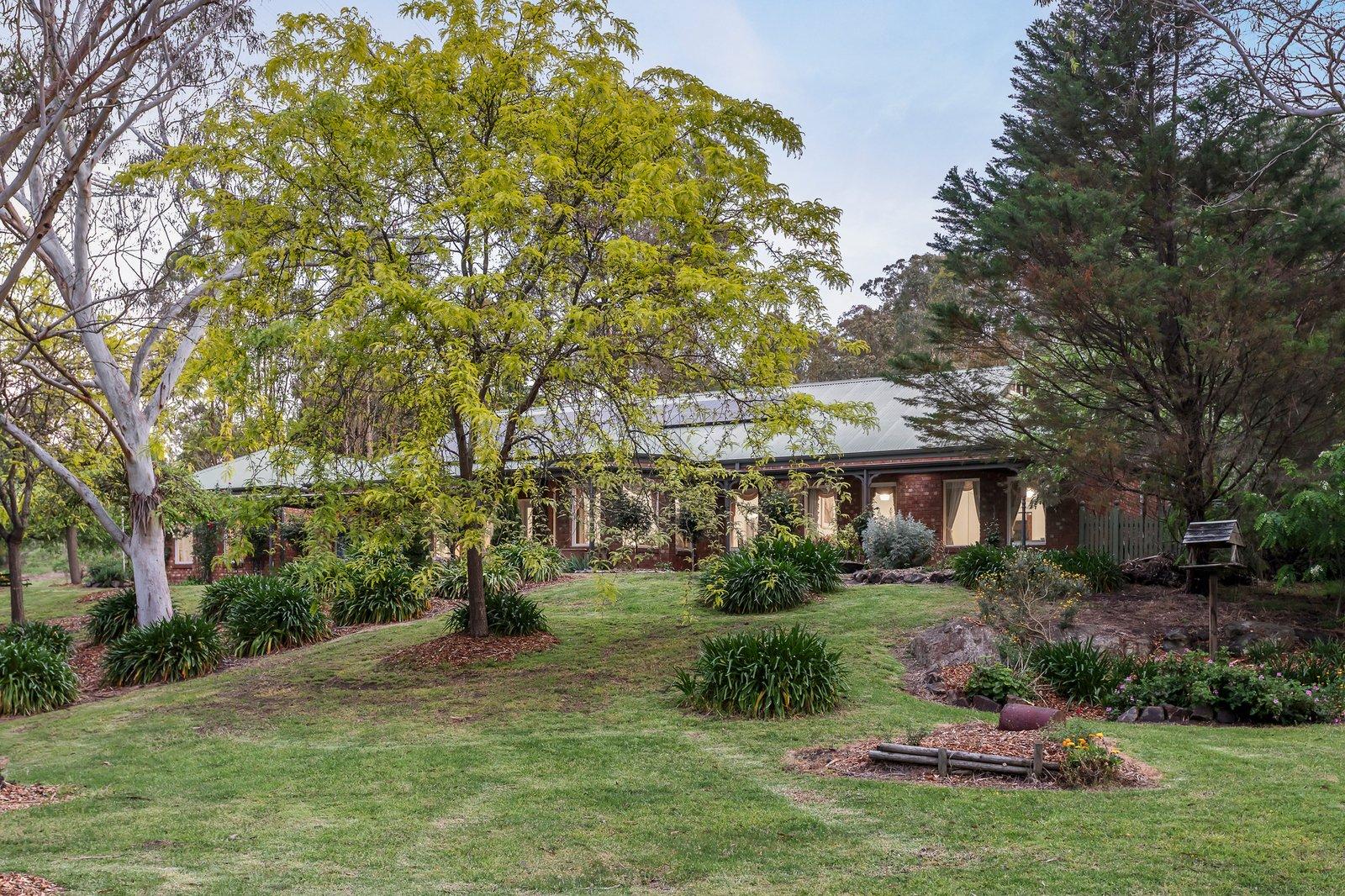 12 Raymond Elliot Court, Park Orchards, 3114