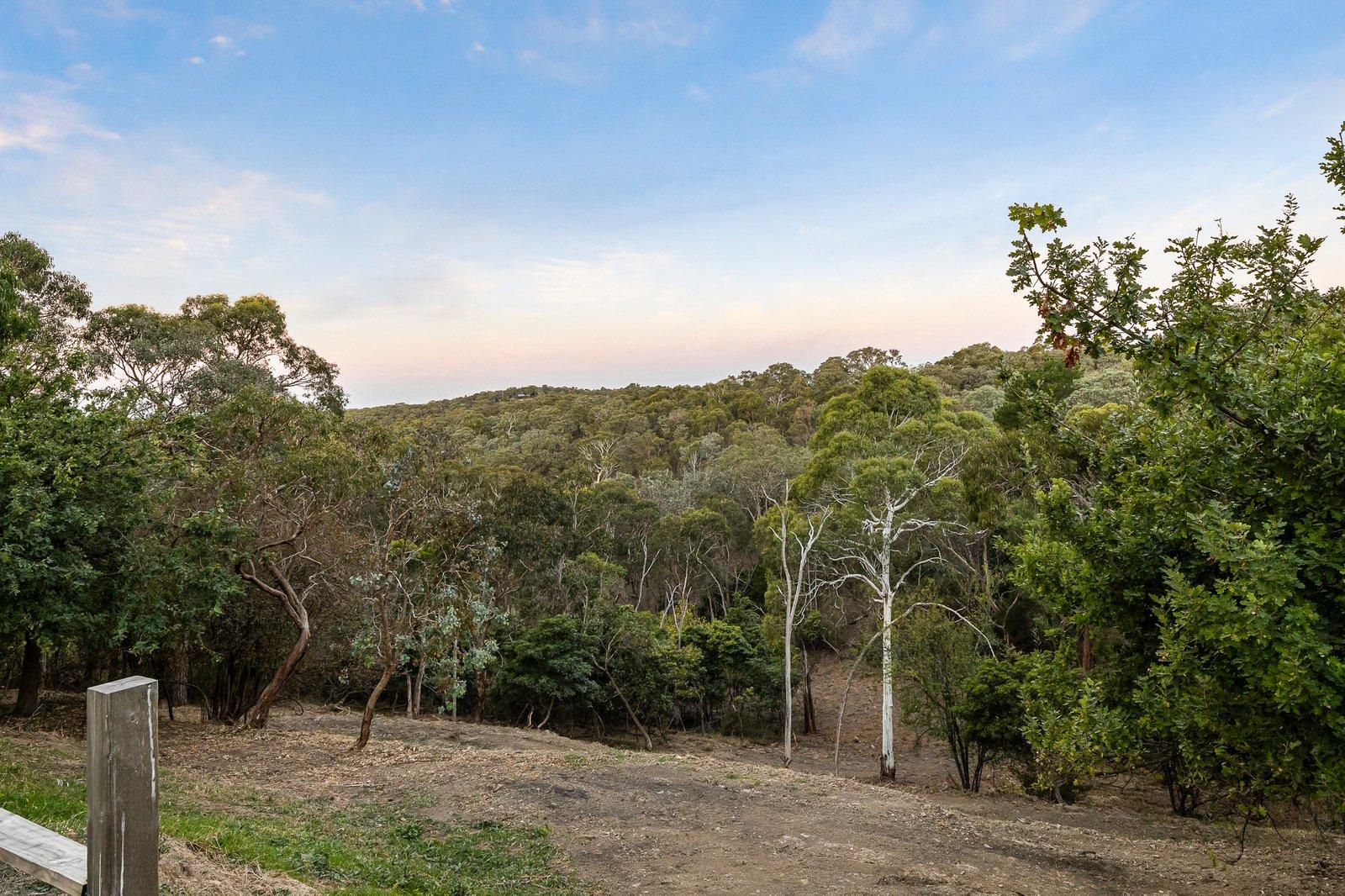 14-16 Grandview Road, Warrandyte, 3113