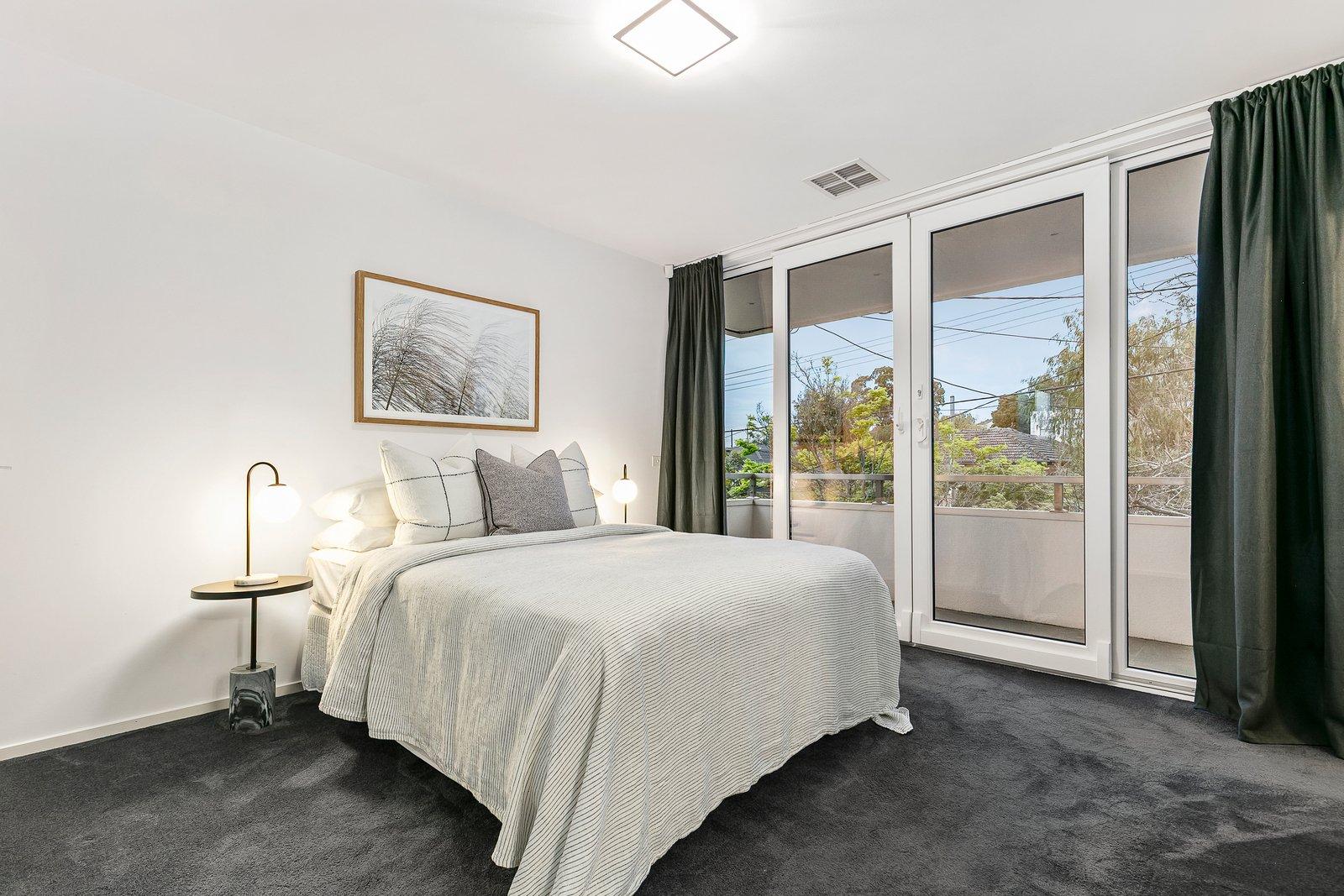 15 Williamson Road, Mont Albert North, 3129