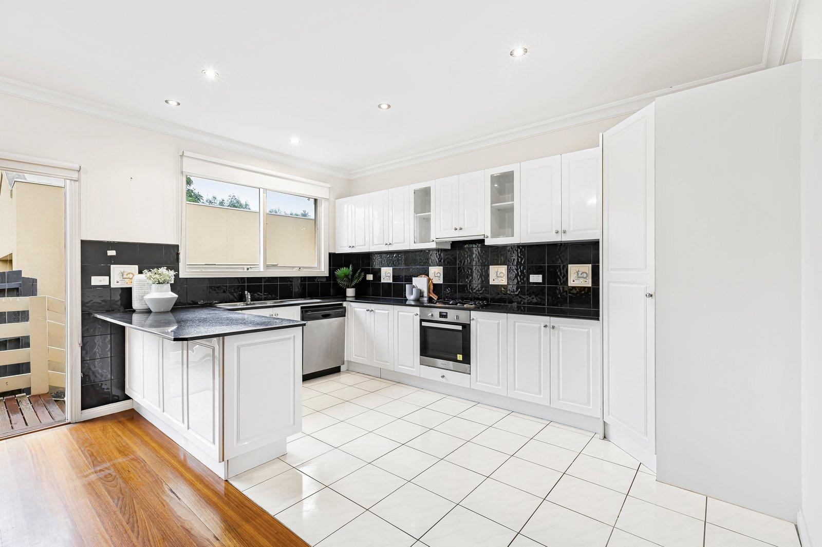 1/5 Bellara Street, Doncaster, 3108