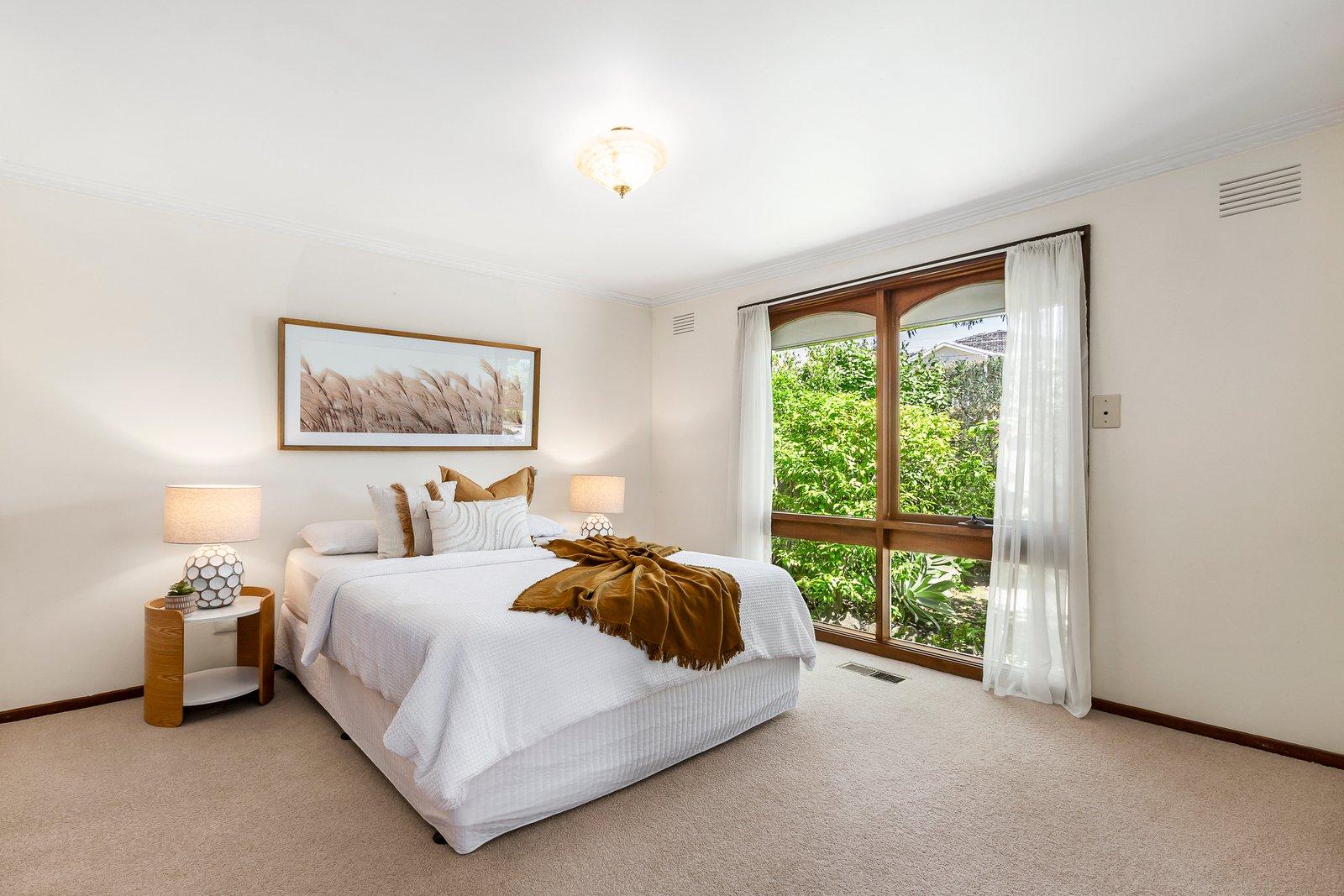 15 Cloverdale Close, Burwood East, 3151