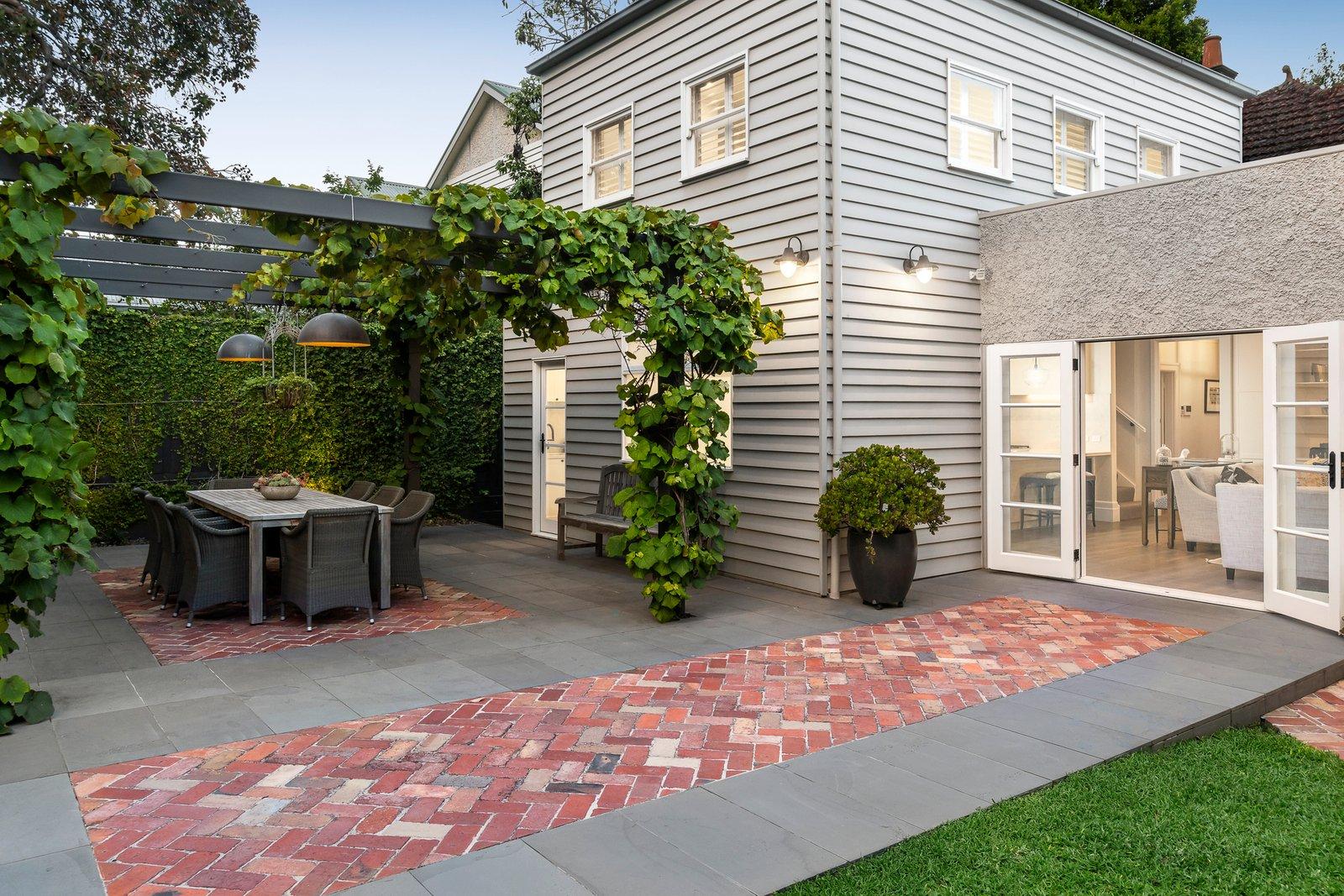 16 Margaret Street, Canterbury, 3126