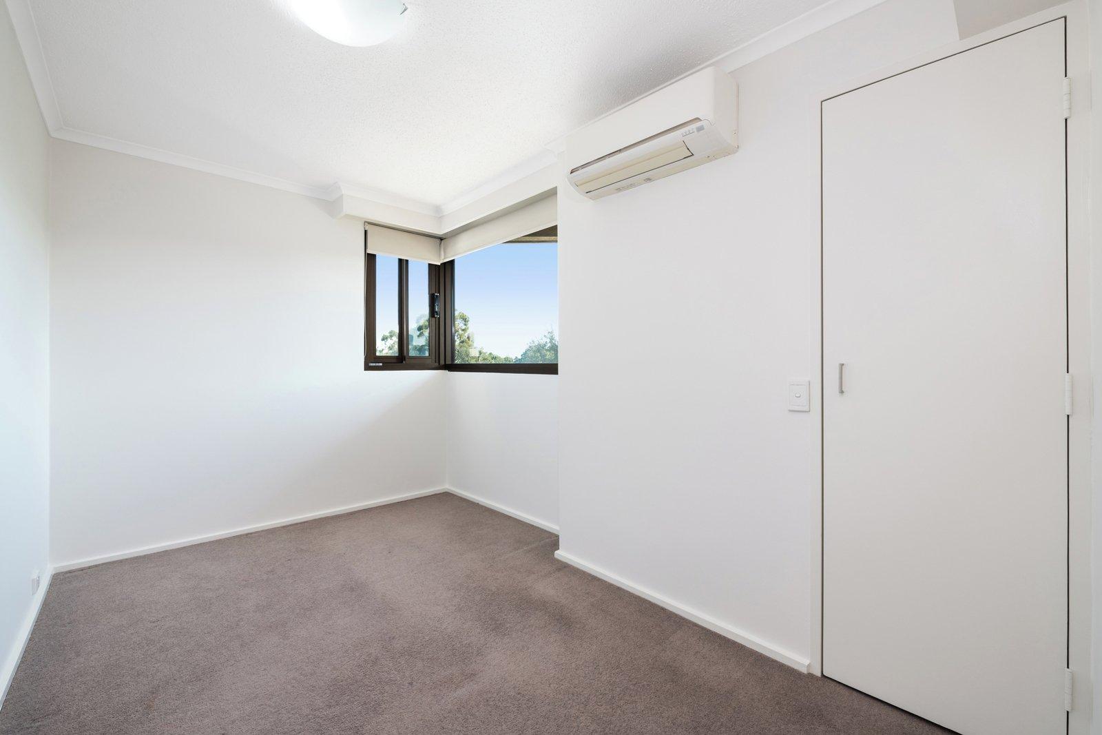 16/27 Queens Road, Melbourne, 3004