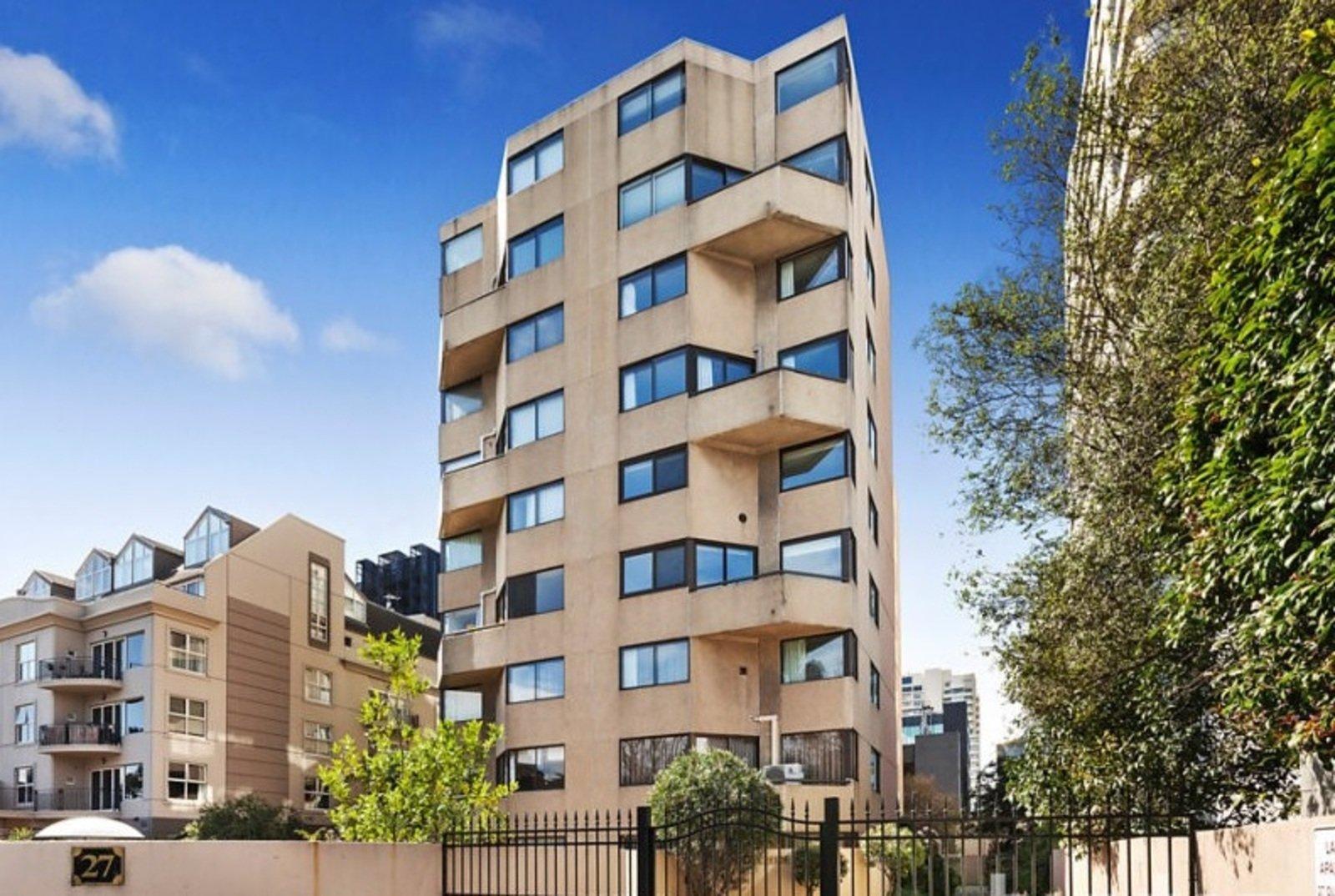 16/27 Queens Road, Melbourne, 3004