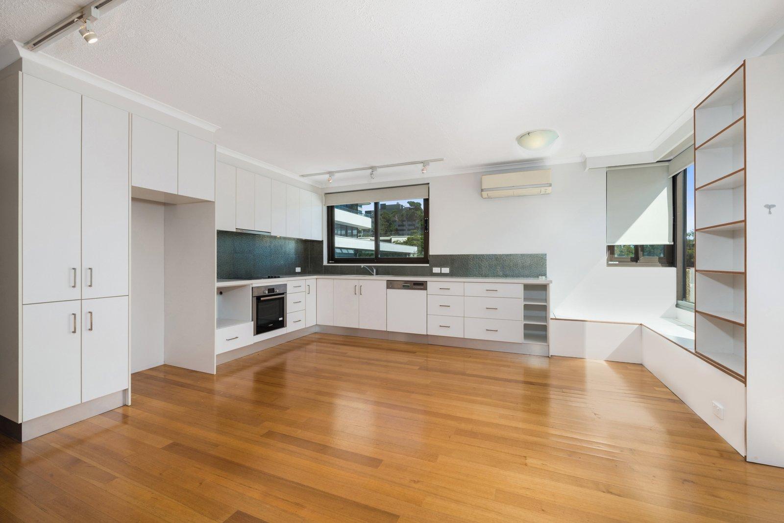 16/27 Queens Road, Melbourne, 3004