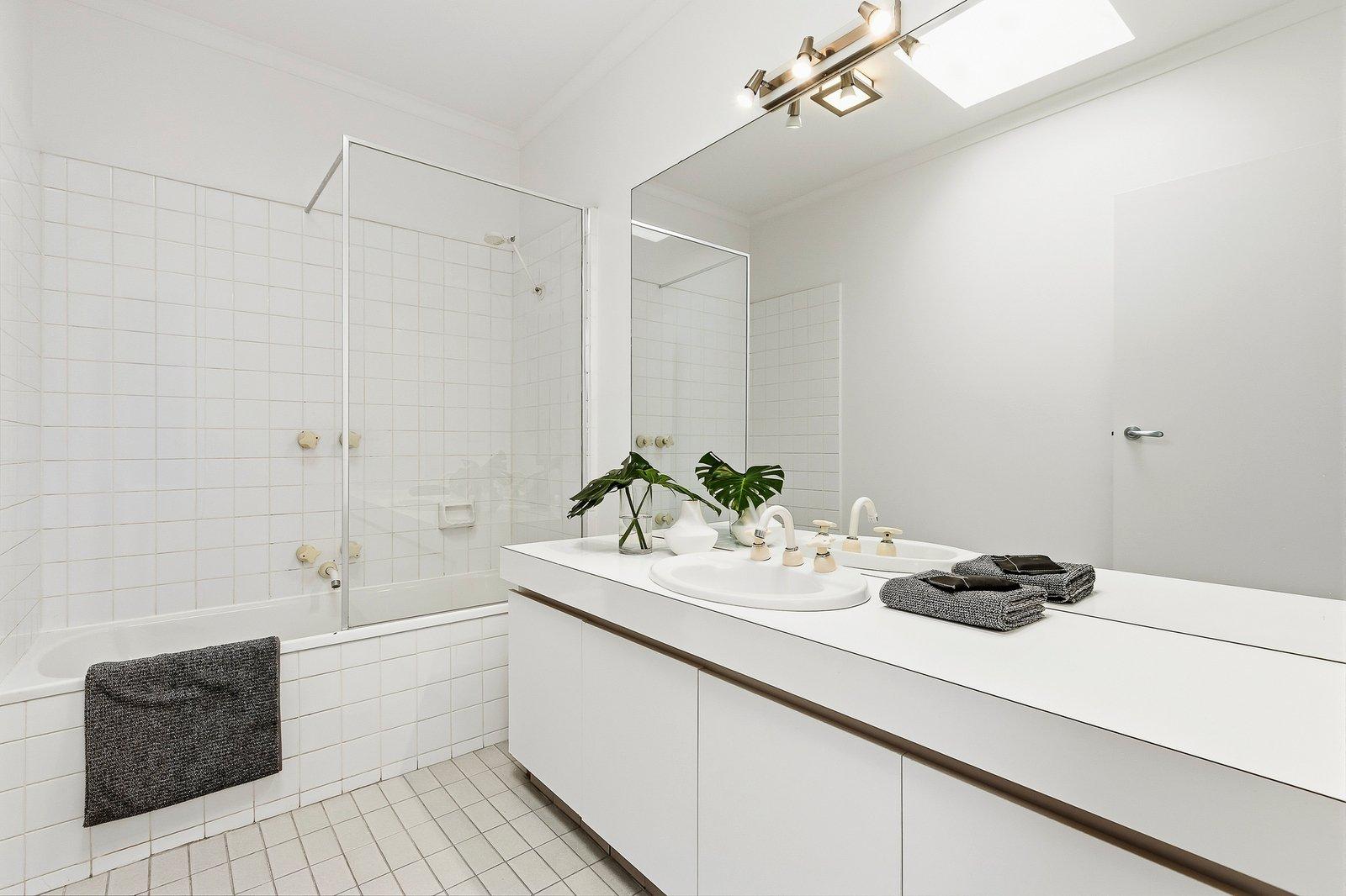 16/2 Shipley Street, South Yarra, 3141