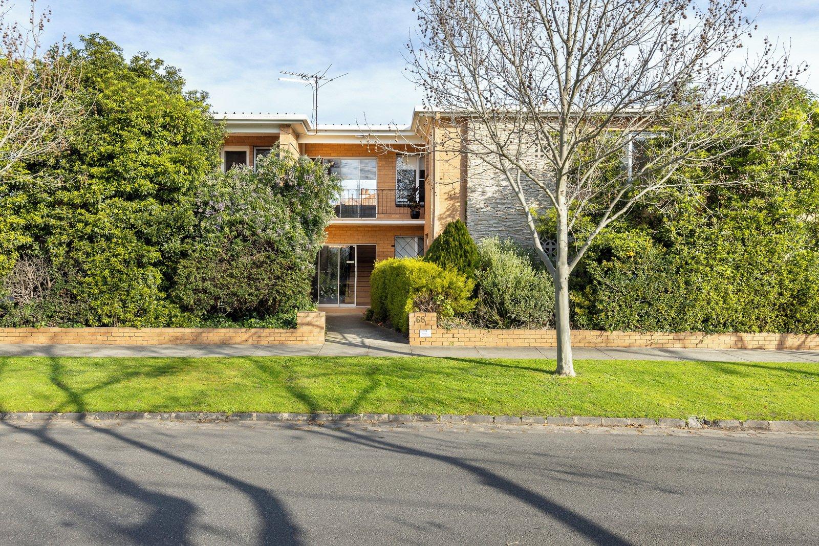 1/68 Finch Street, Malvern East, 3145