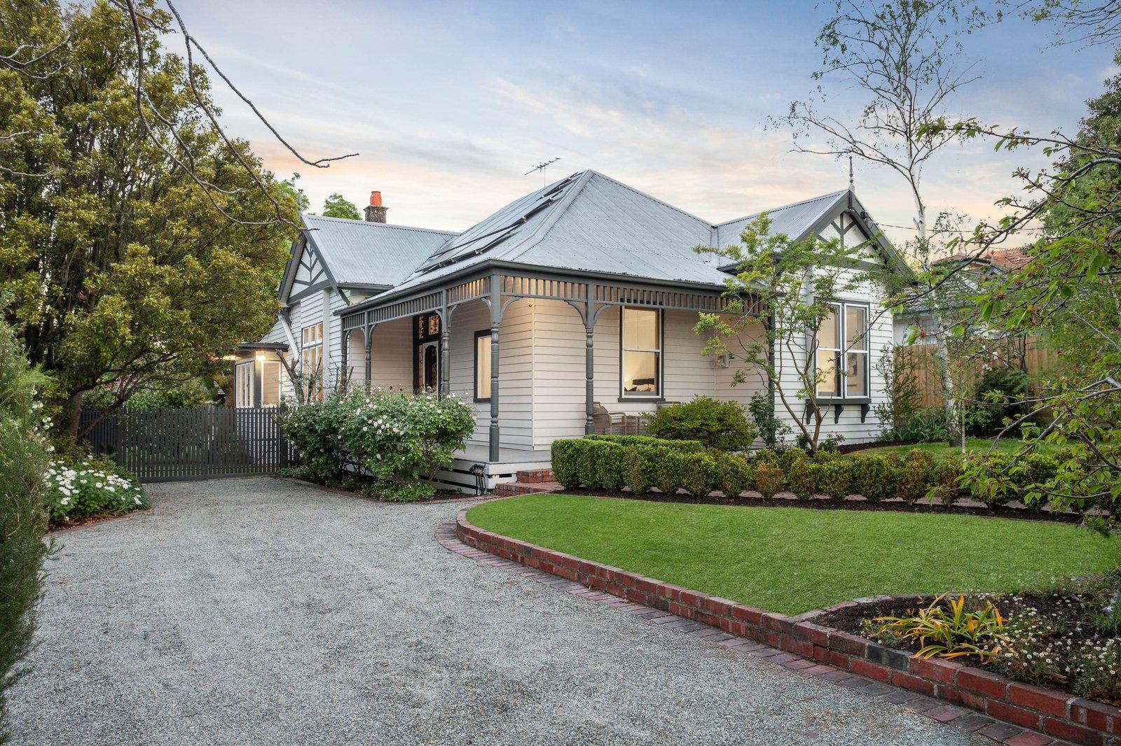 17 Essex Road, Surrey Hills, 3127