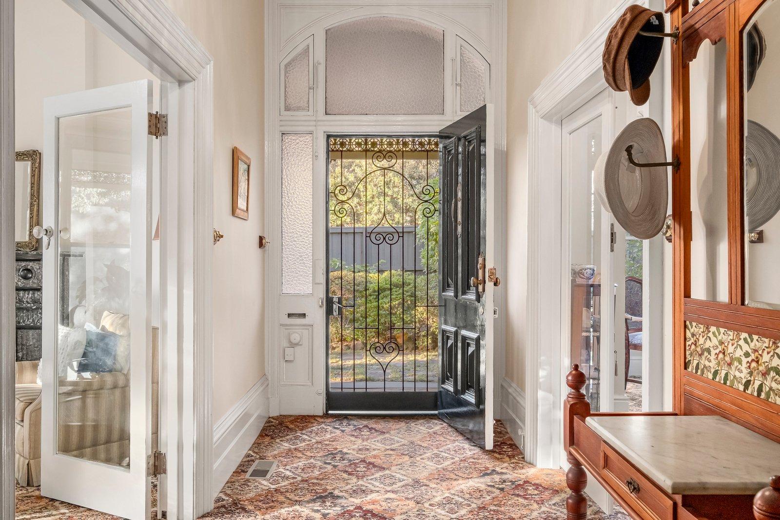 17 Hawthorn Road, Caulfield North, 3161