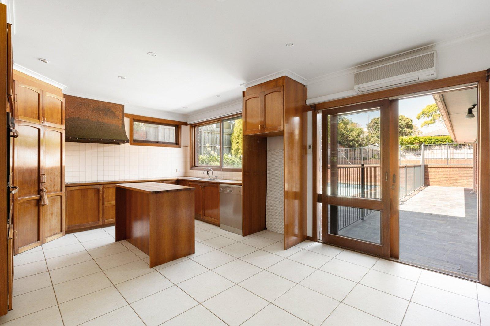 19 Iluka Street, Black Rock, 3193