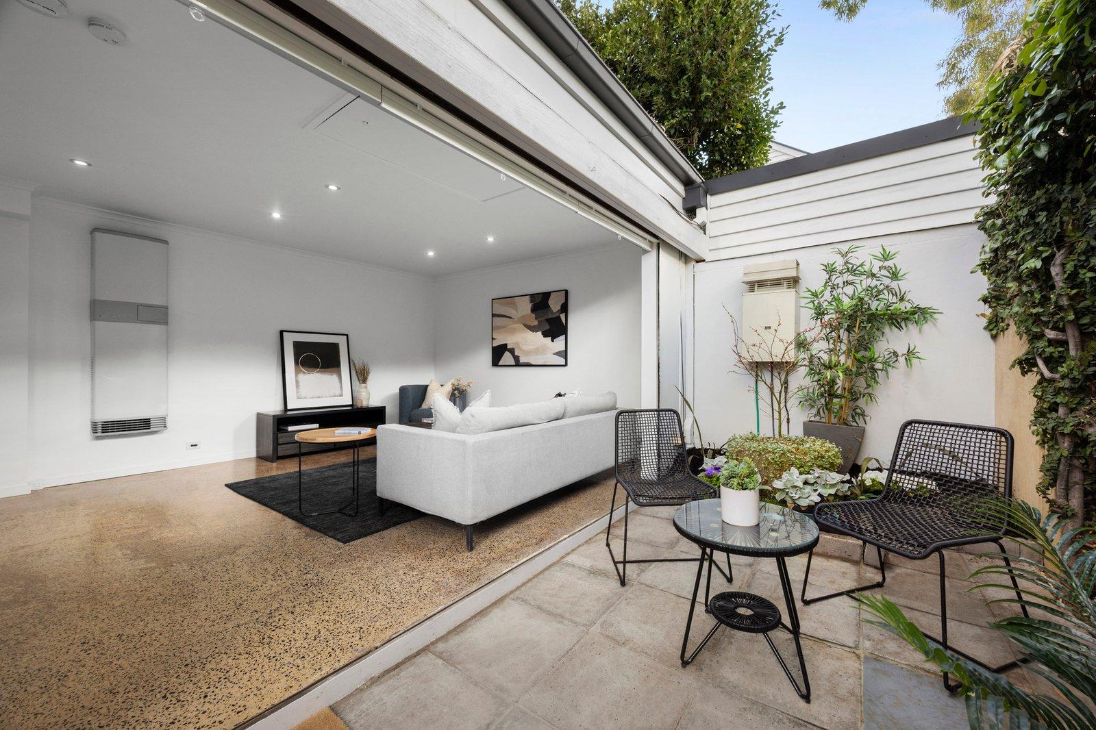 2 Little Graham Street, Albert Park, 3206