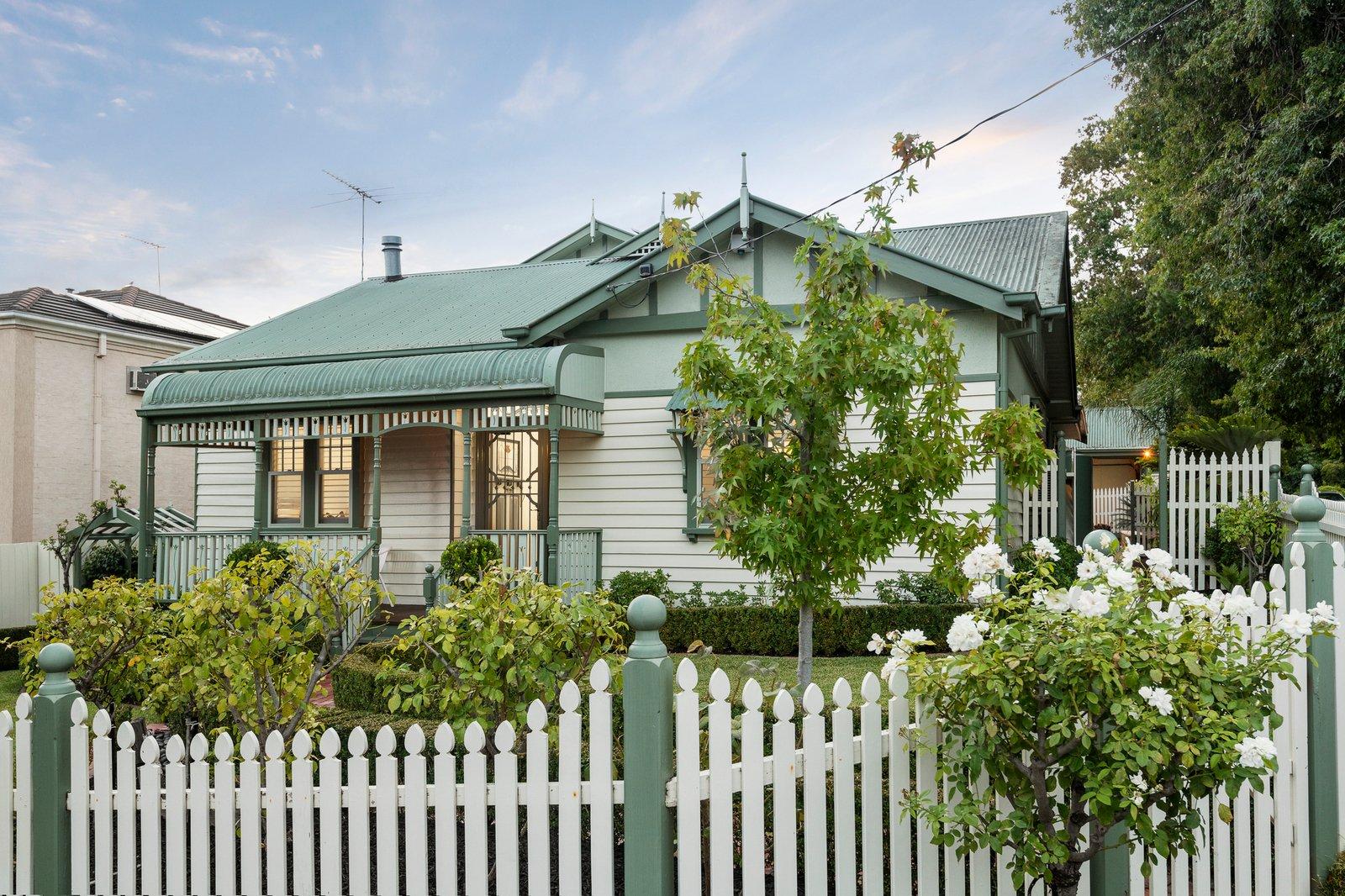 2 Park Road, Glen Iris, 3146