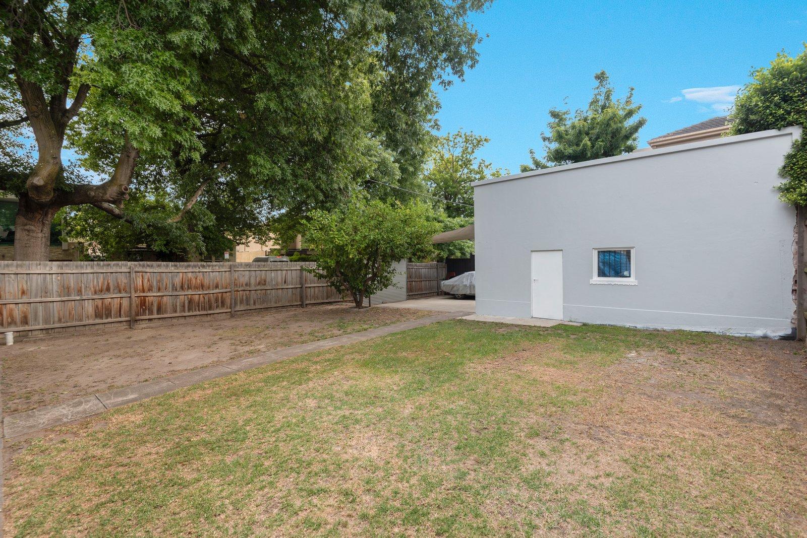 21 Kaikoura Avenue, Hawthorn East, 3123