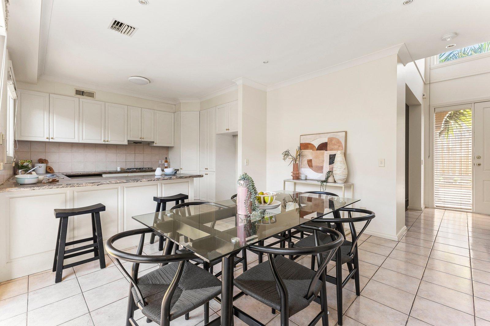 2/10 Balmoral Avenue, Templestowe Lower, 3107