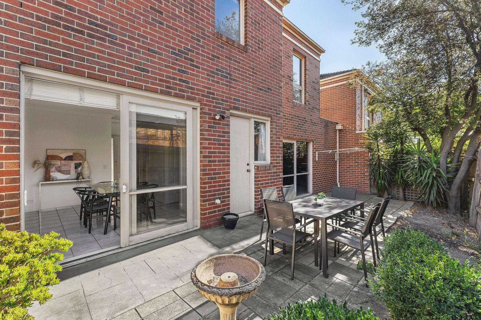 2/10 Balmoral Avenue, Templestowe Lower, 3107