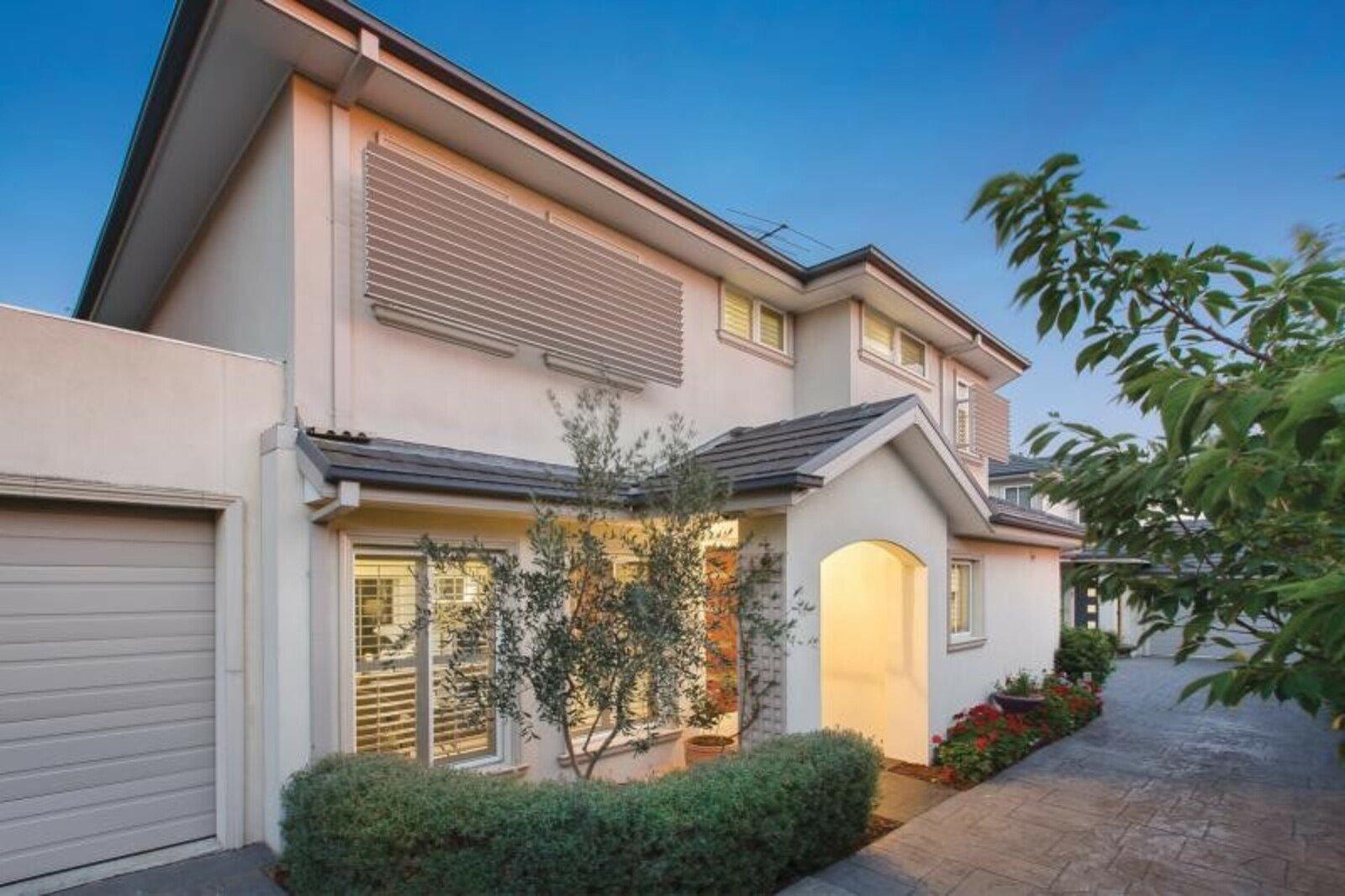 2/11 Peace Street, Glen Iris, 3146