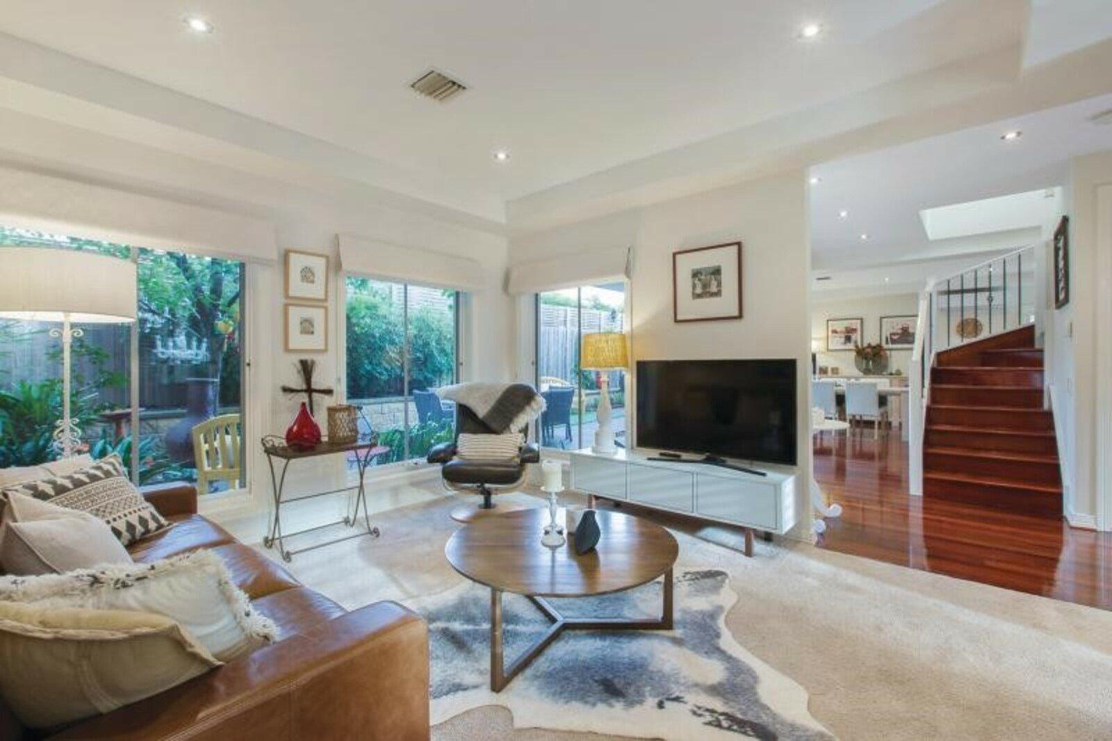 2/11 Peace Street, Glen Iris, 3146